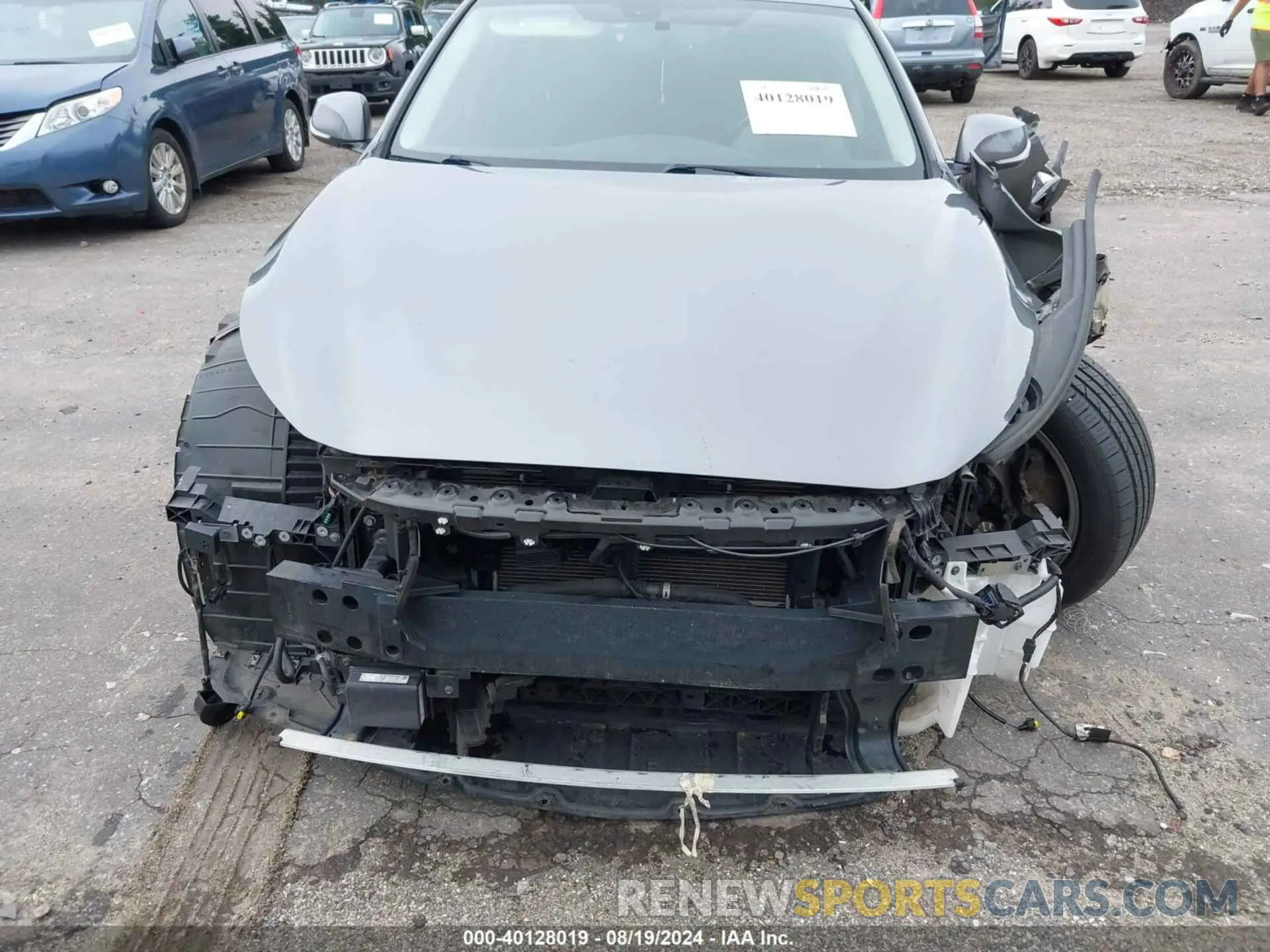 13 Photograph of a damaged car JN1EV7AR1KM559553 INFINITI Q50 2019