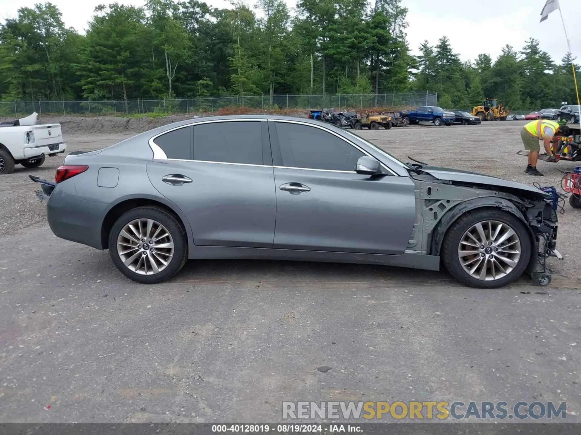 14 Photograph of a damaged car JN1EV7AR1KM559553 INFINITI Q50 2019