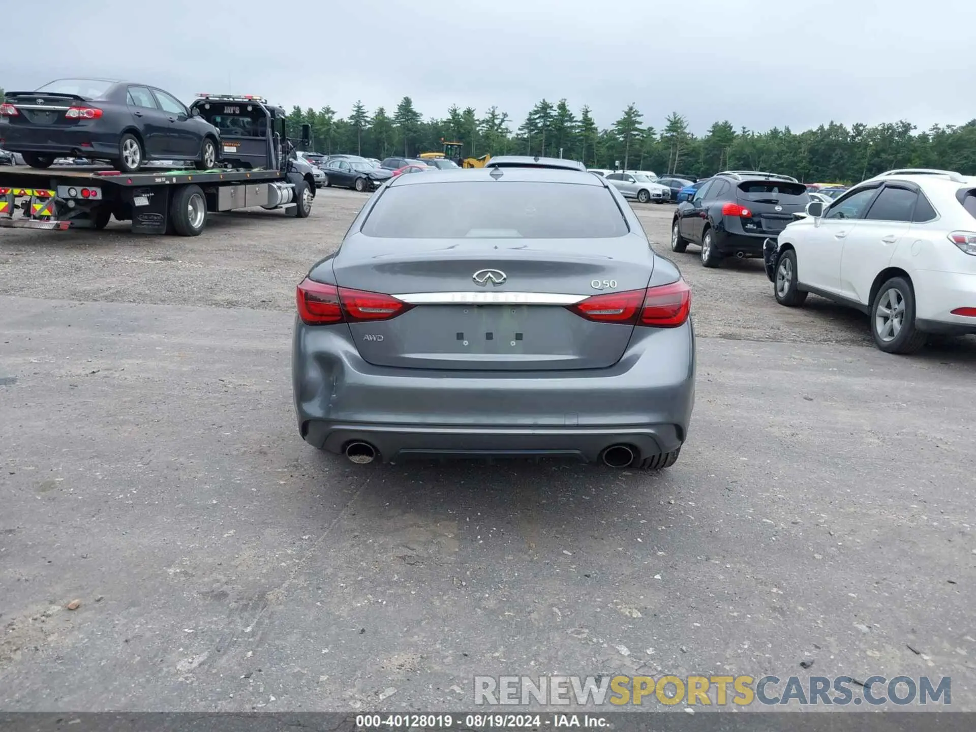 17 Photograph of a damaged car JN1EV7AR1KM559553 INFINITI Q50 2019