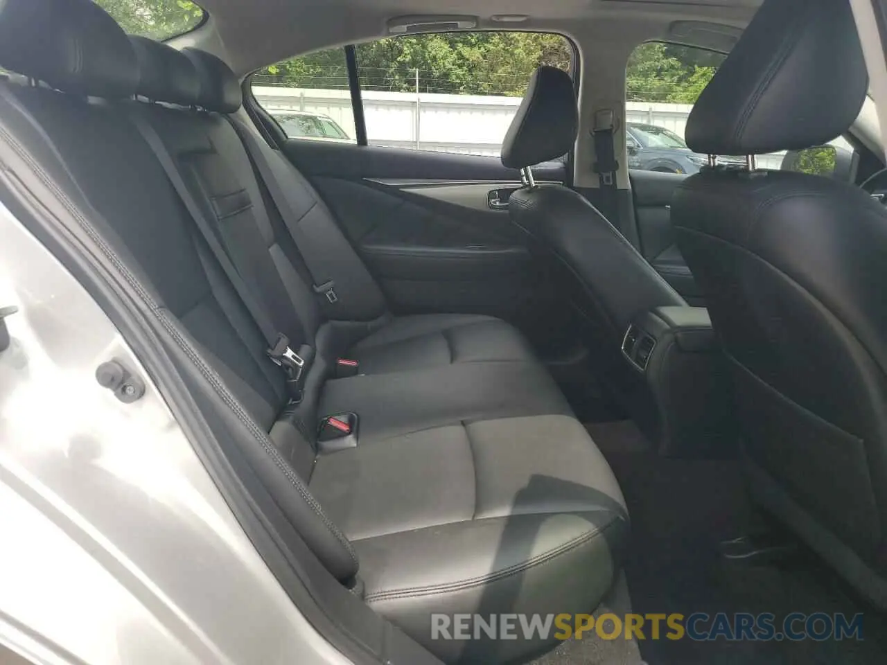 10 Photograph of a damaged car JN1EV7AR1KM593914 INFINITI Q50 2019