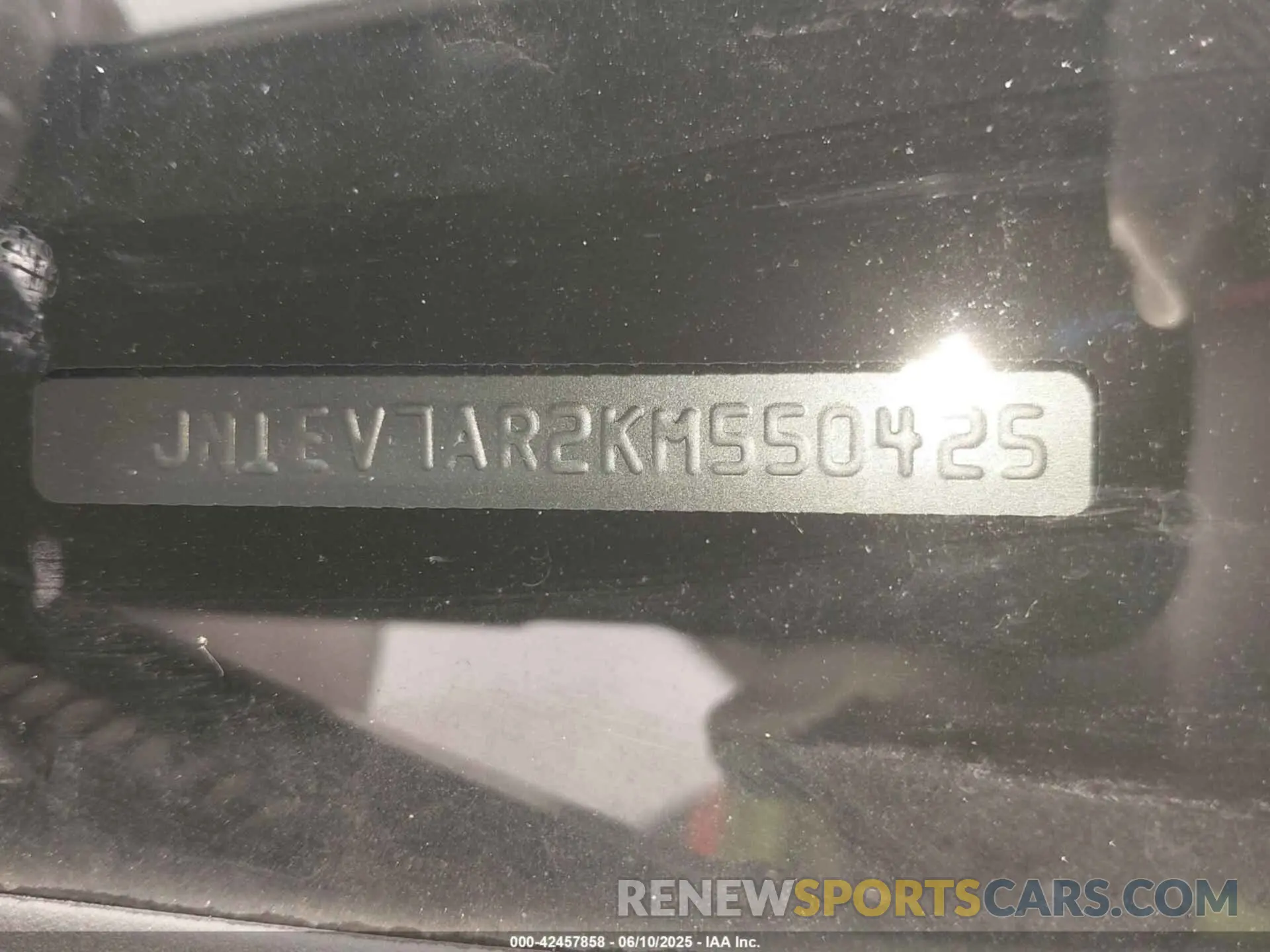 9 Photograph of a damaged car JN1EV7AR2KM550425 INFINITI Q50 2019