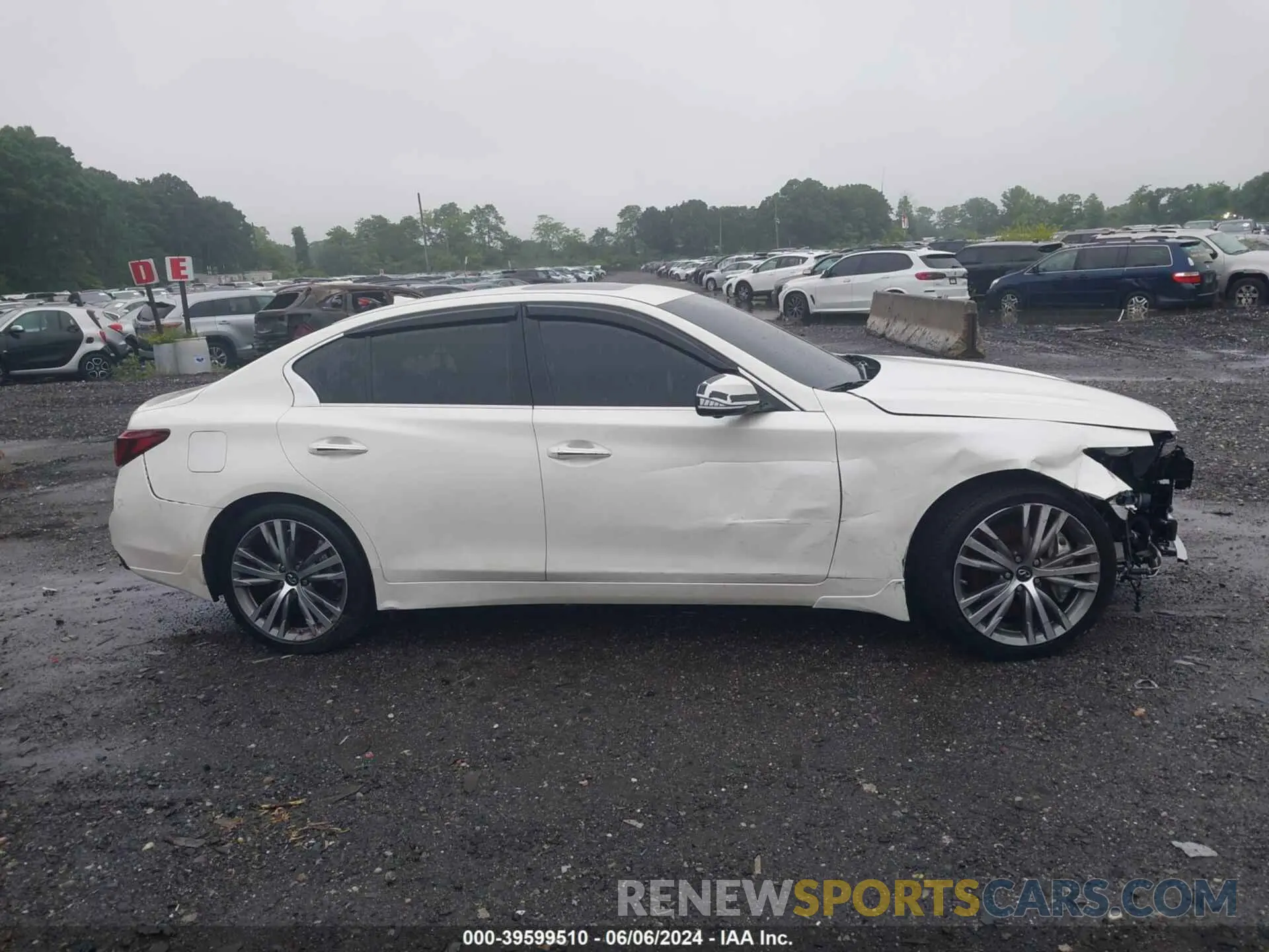 13 Photograph of a damaged car JN1EV7AR2KM554684 INFINITI Q50 2019