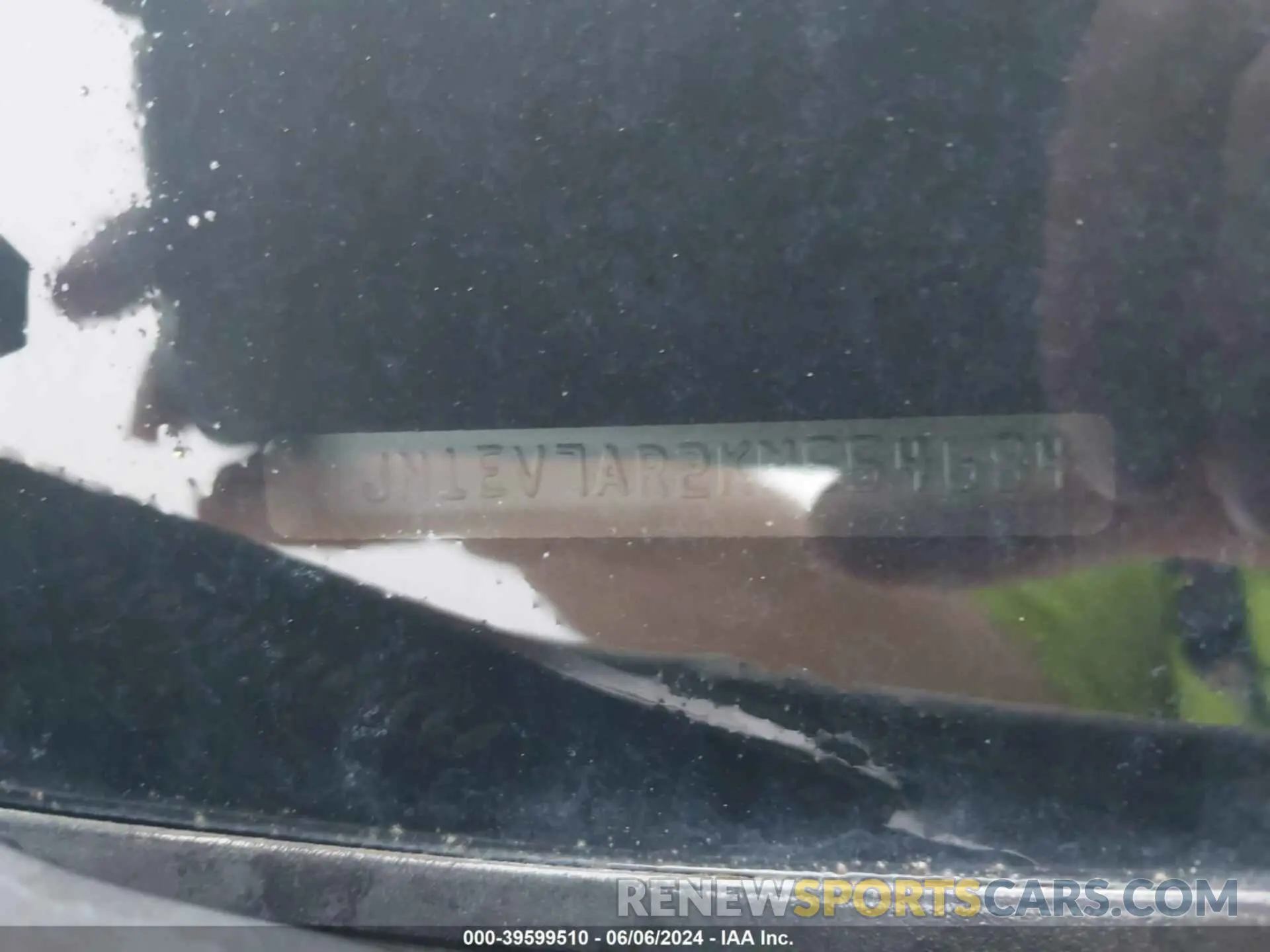 17 Photograph of a damaged car JN1EV7AR2KM554684 INFINITI Q50 2019