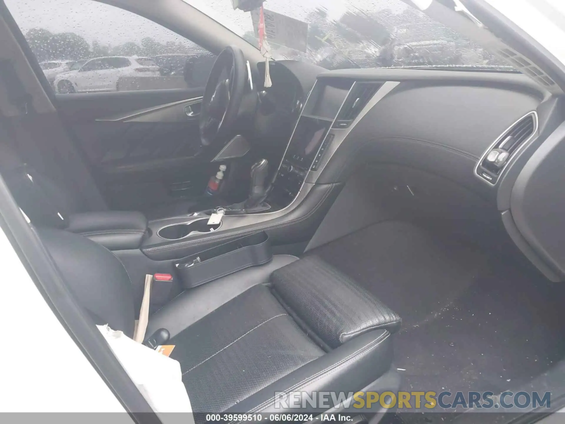 5 Photograph of a damaged car JN1EV7AR2KM554684 INFINITI Q50 2019