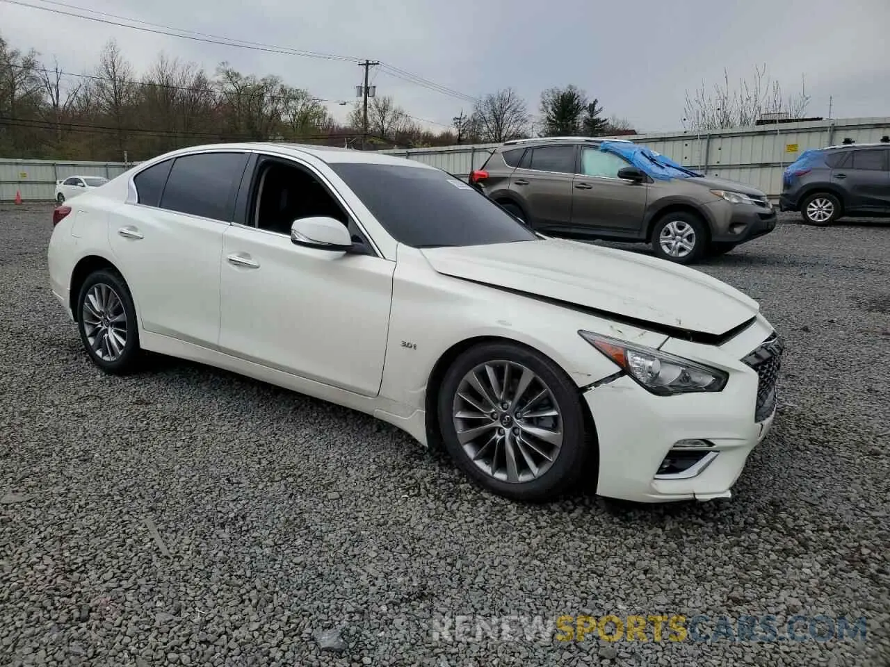 4 Photograph of a damaged car JN1EV7AR2KM557598 INFINITI Q50 2019