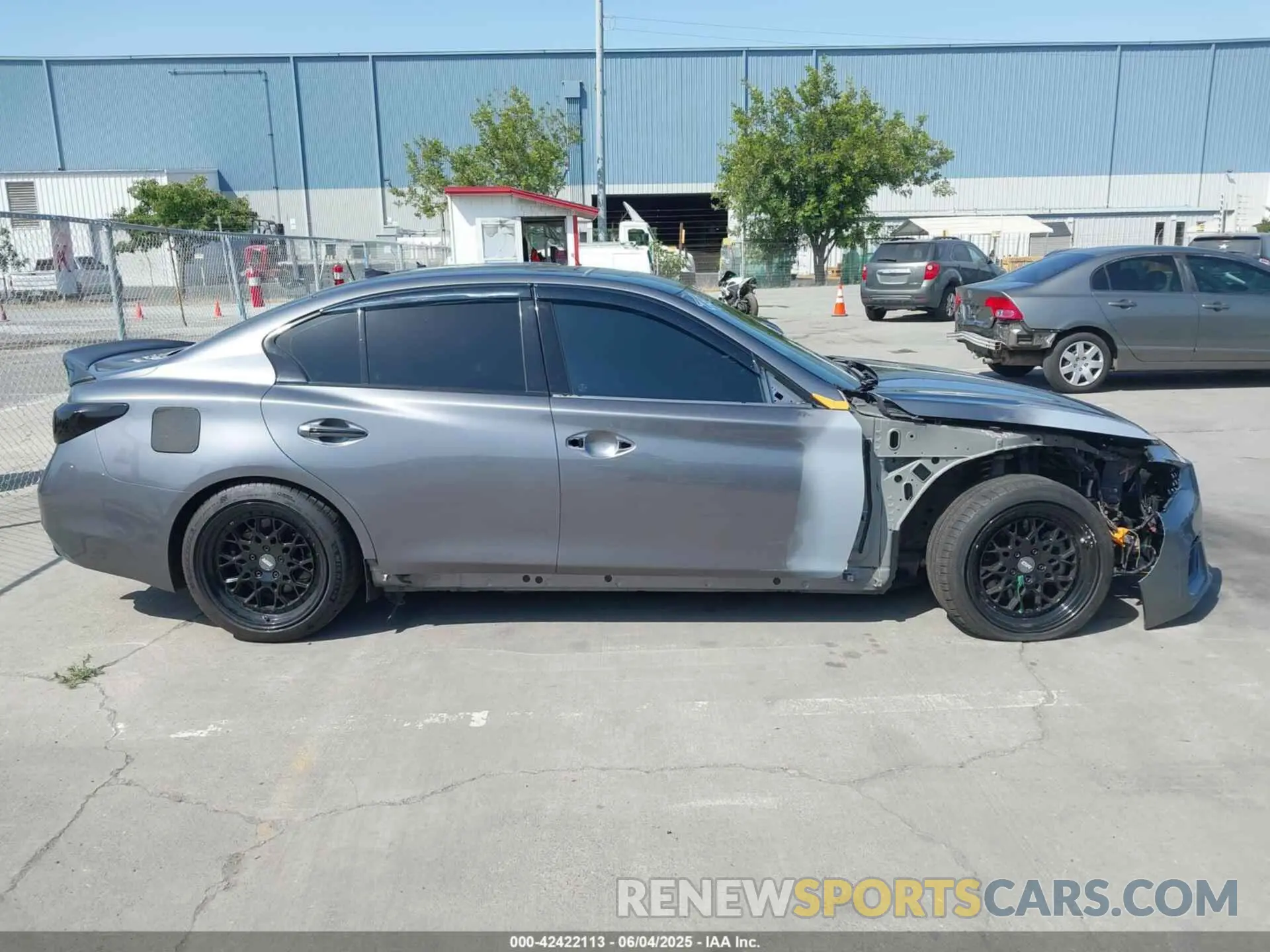 14 Photograph of a damaged car JN1EV7AR2KM558878 INFINITI Q50 2019