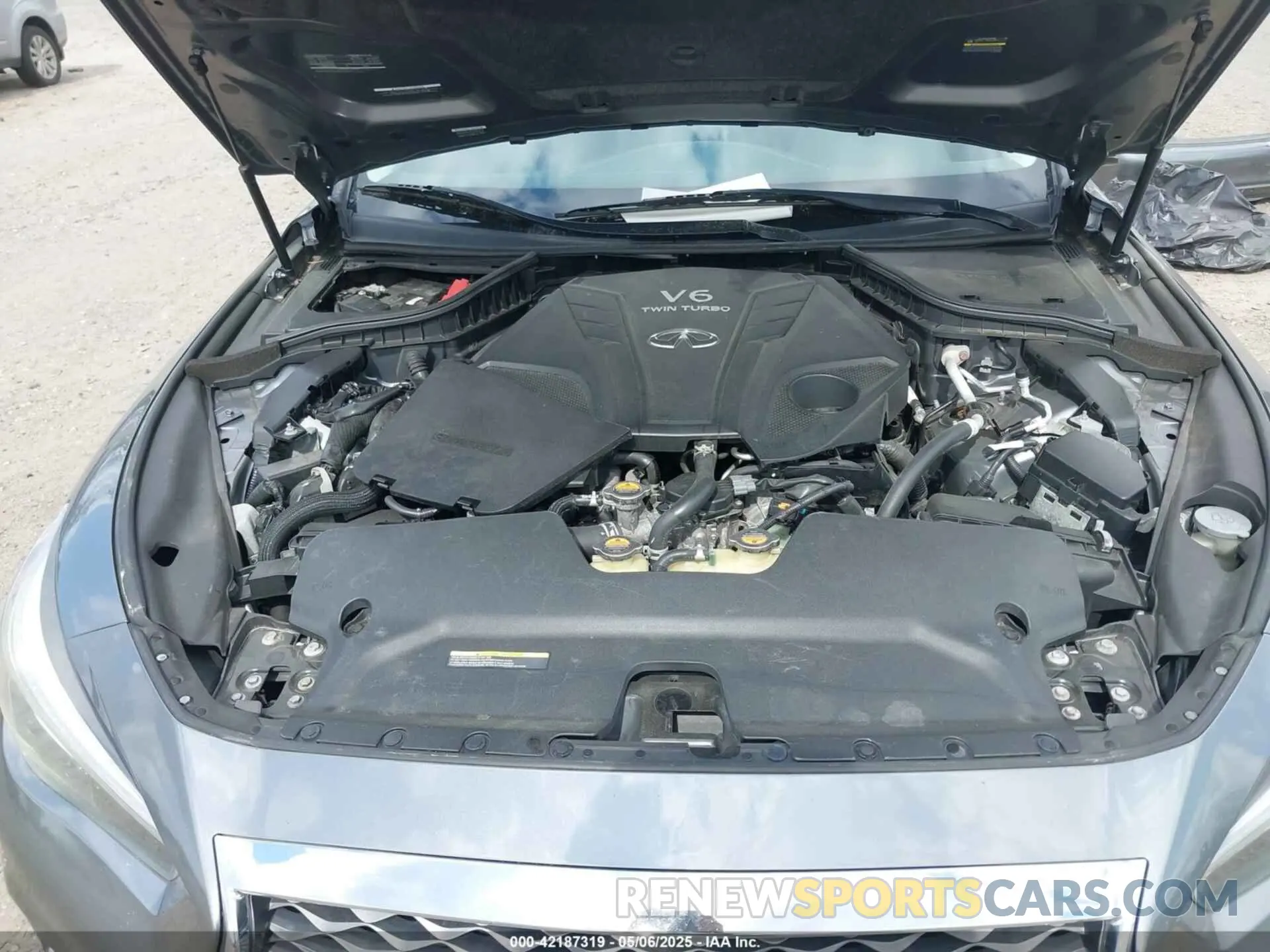 10 Photograph of a damaged car JN1EV7AR2KM559657 INFINITI Q50 2019