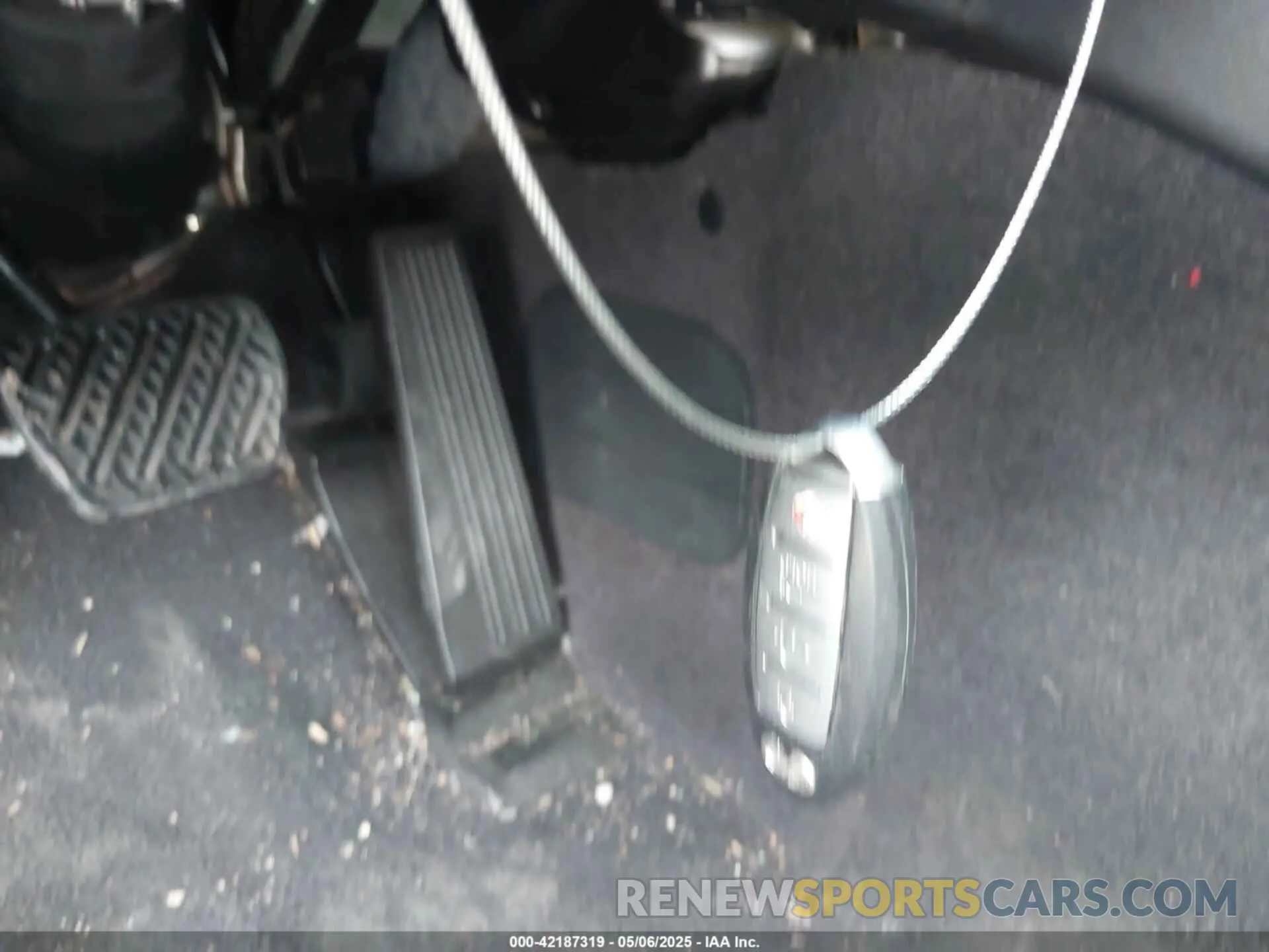 11 Photograph of a damaged car JN1EV7AR2KM559657 INFINITI Q50 2019
