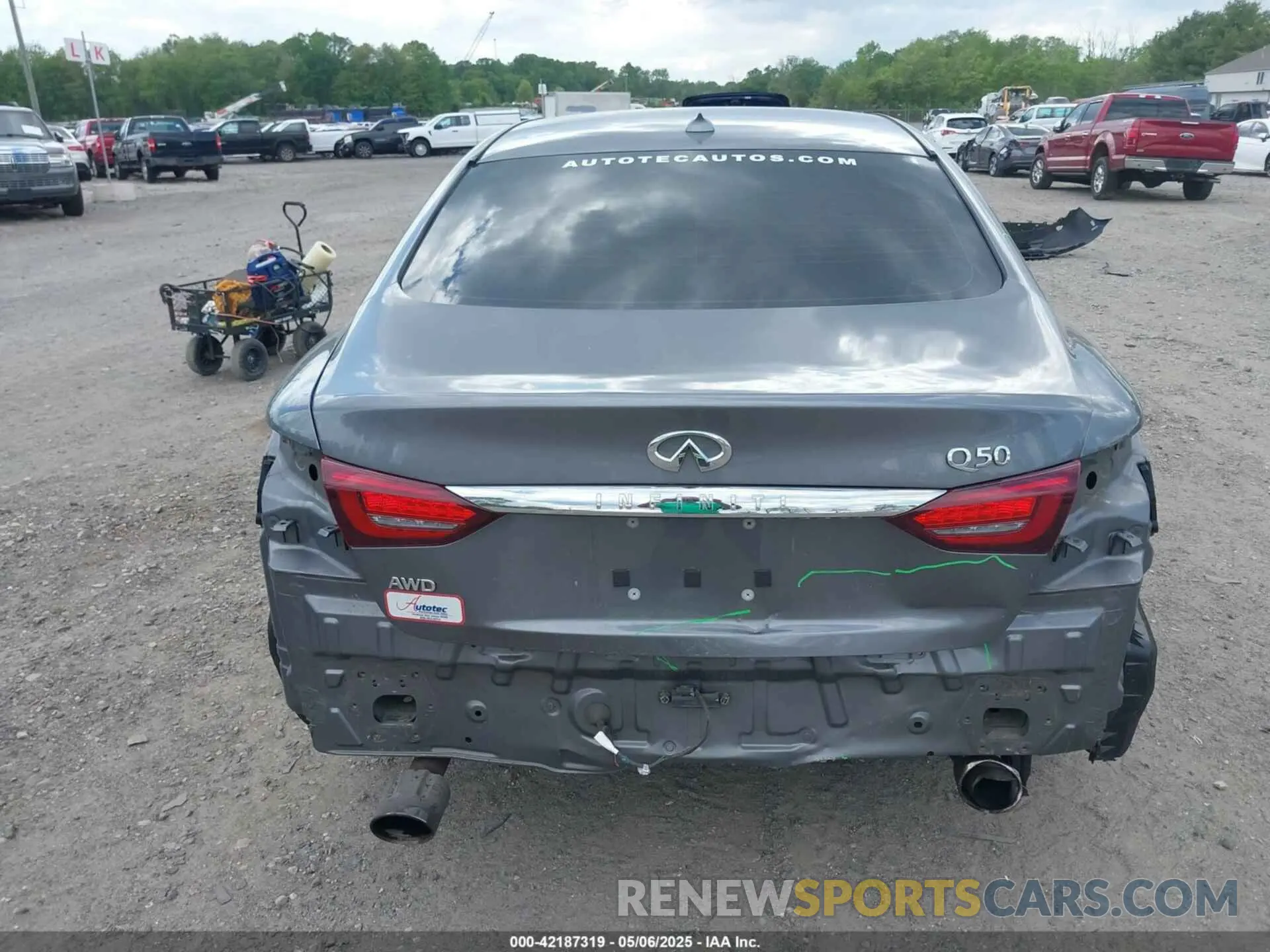 16 Photograph of a damaged car JN1EV7AR2KM559657 INFINITI Q50 2019