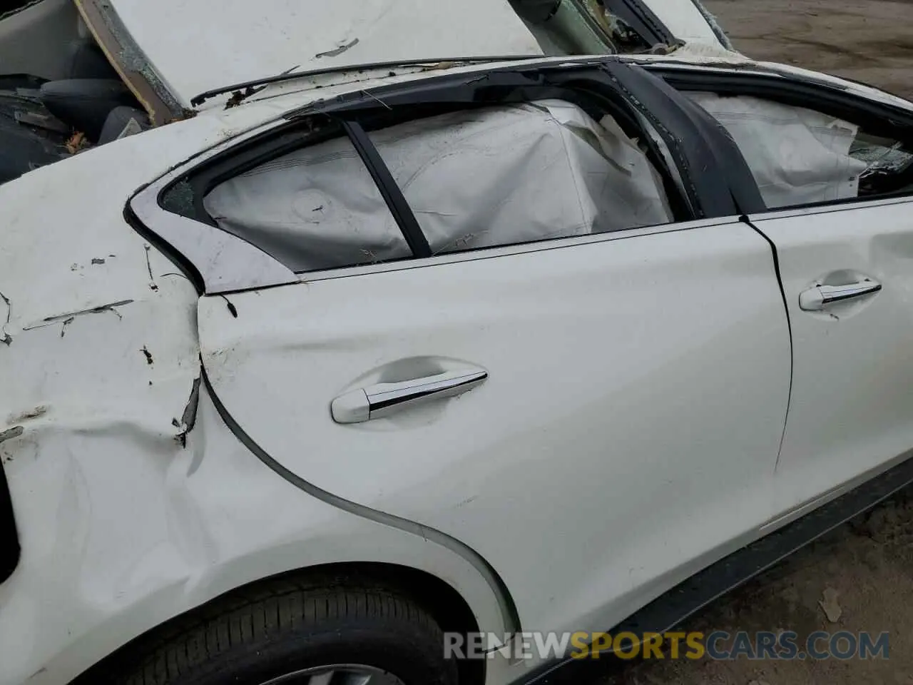 10 Photograph of a damaged car JN1EV7AR3KM550773 INFINITI Q50 2019