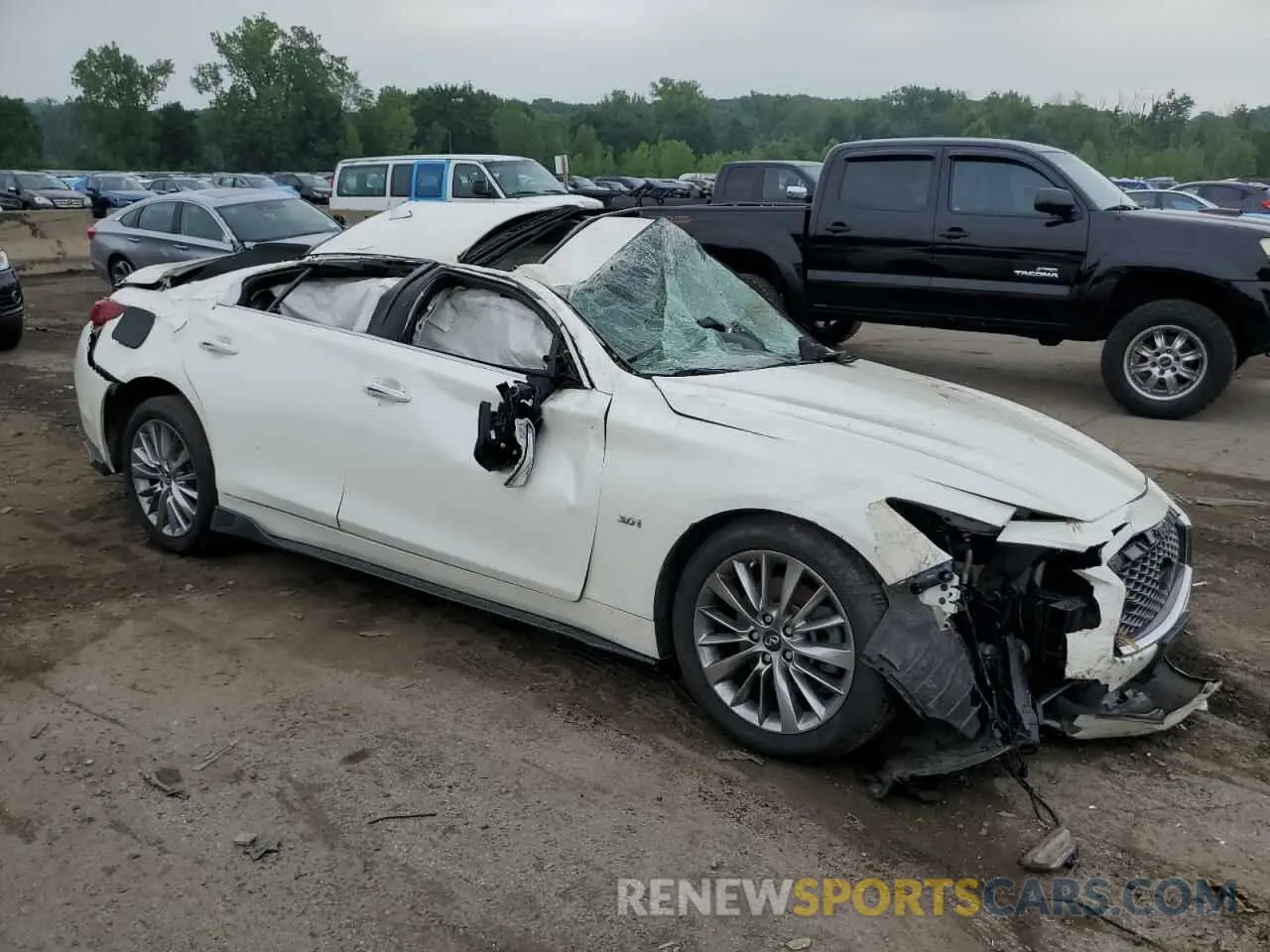 4 Photograph of a damaged car JN1EV7AR3KM550773 INFINITI Q50 2019