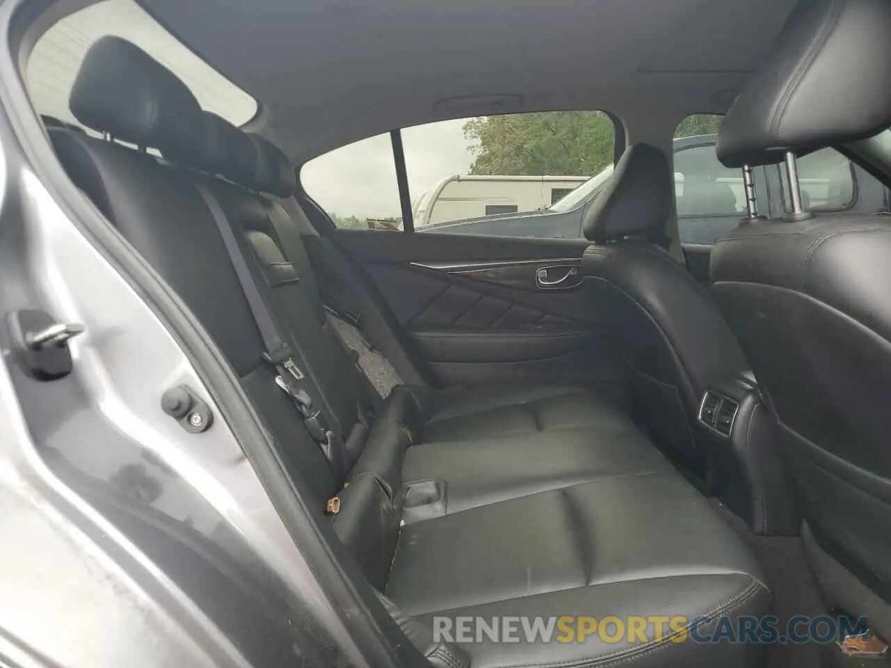 10 Photograph of a damaged car JN1EV7AR3KM551986 INFINITI Q50 2019