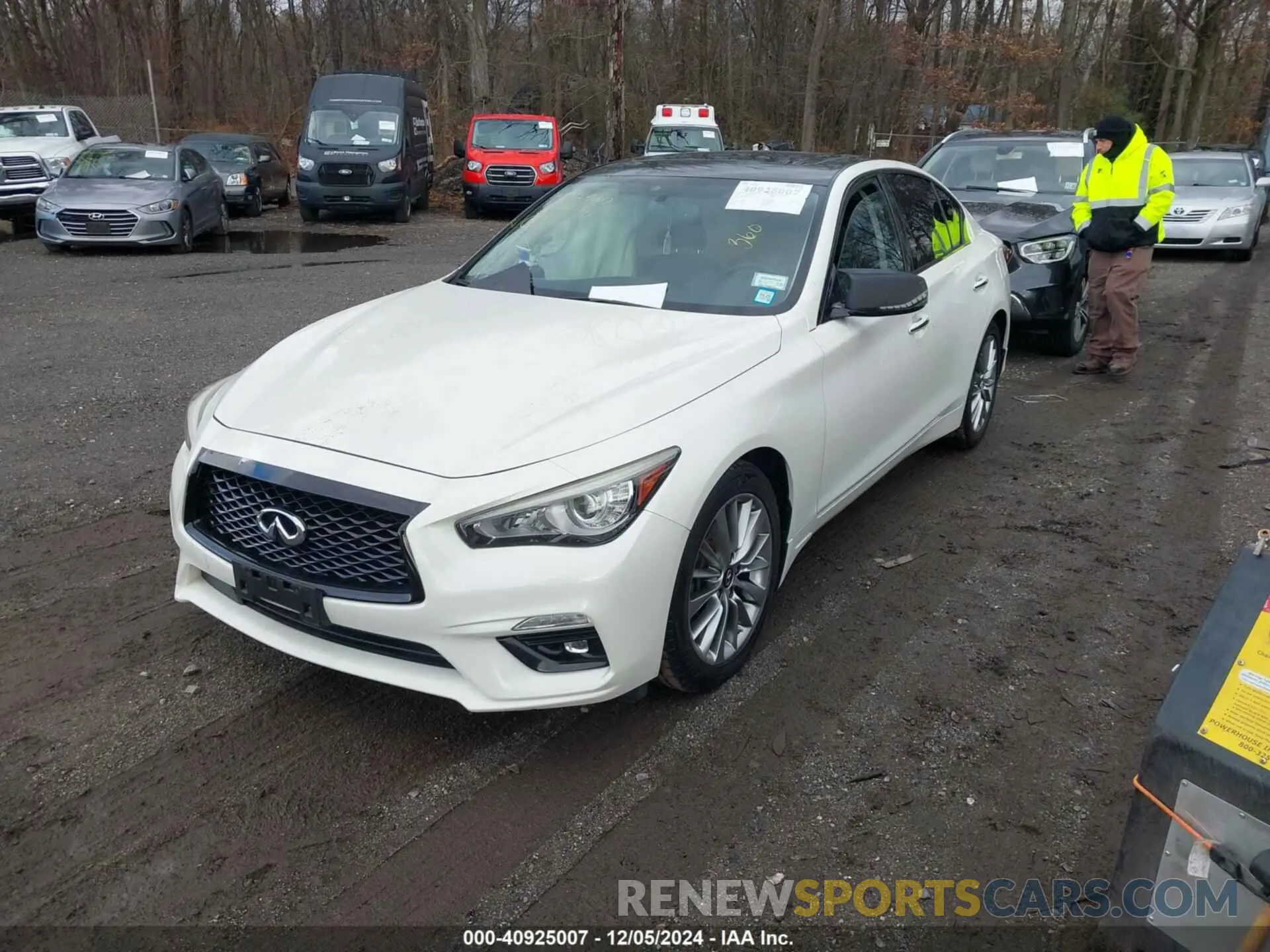 2 Photograph of a damaged car JN1EV7AR4KM550216 INFINITI Q50 2019