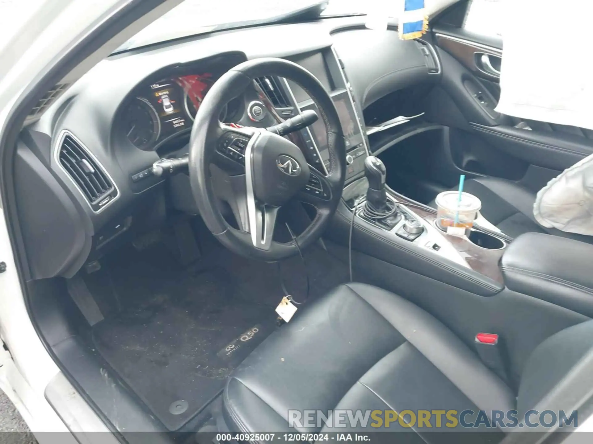 5 Photograph of a damaged car JN1EV7AR4KM550216 INFINITI Q50 2019
