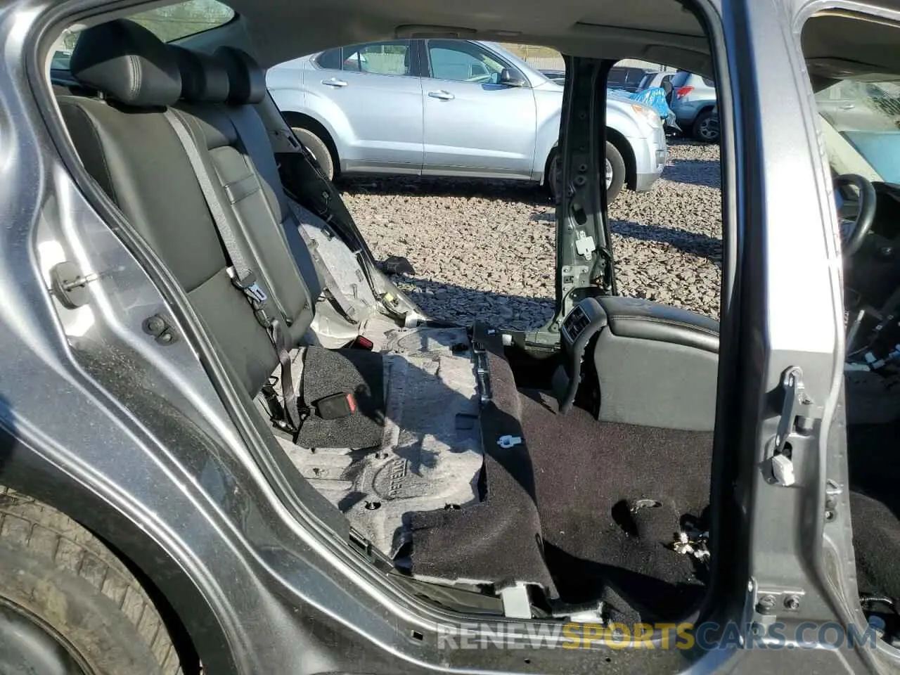 10 Photograph of a damaged car JN1EV7AR4KM556386 INFINITI Q50 2019