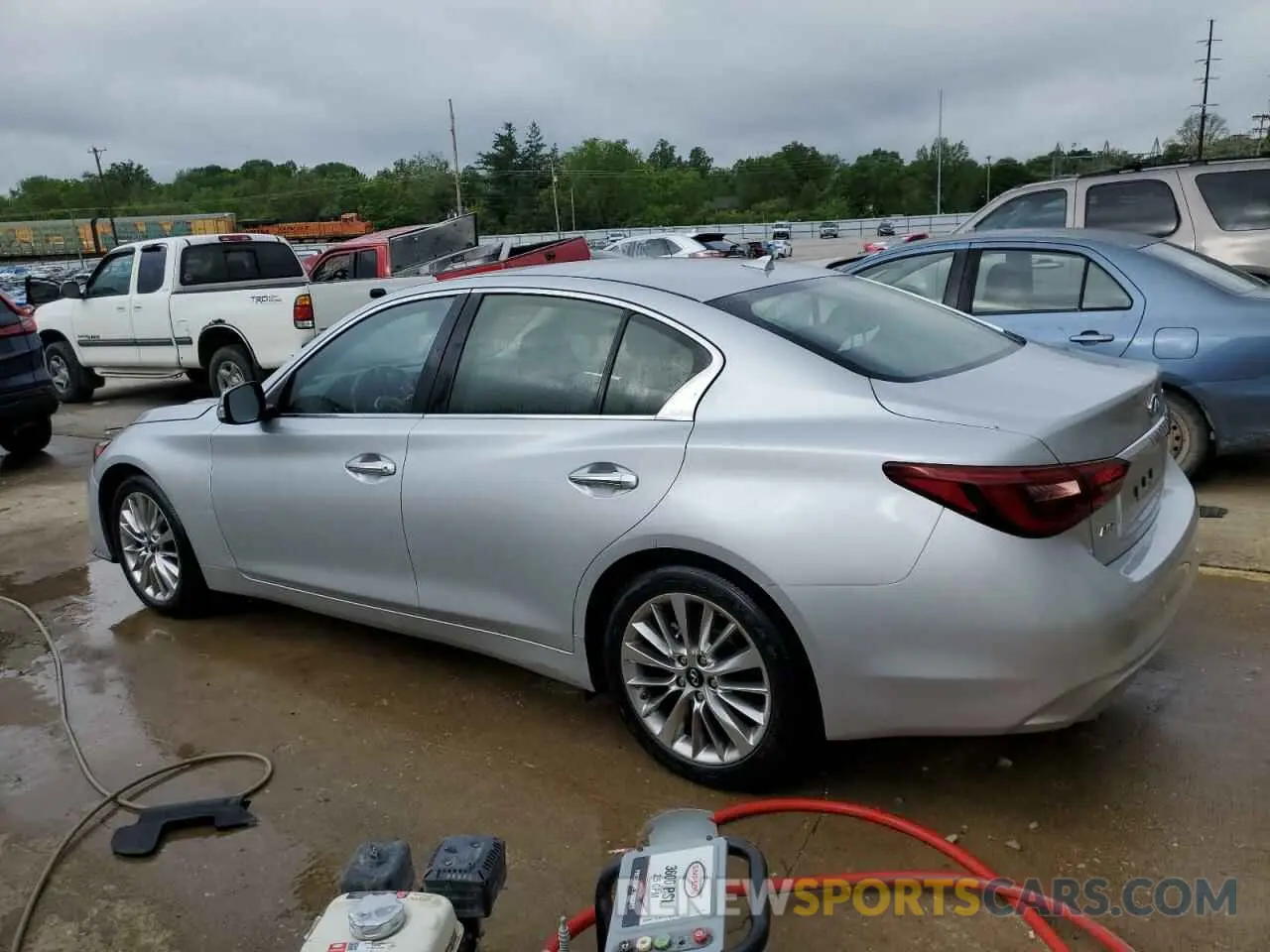 2 Photograph of a damaged car JN1EV7AR4KM556873 INFINITI Q50 2019