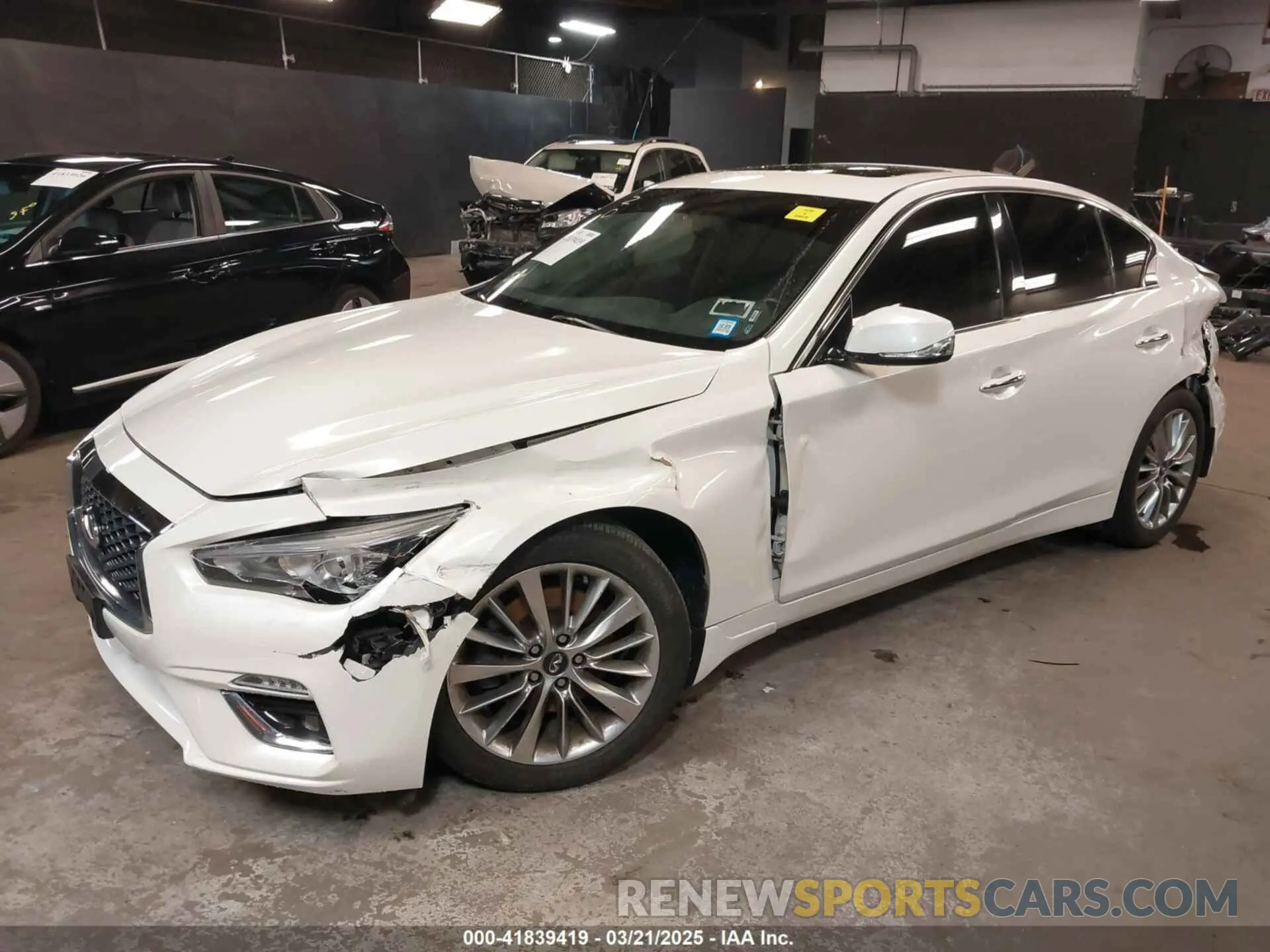 2 Photograph of a damaged car JN1EV7AR5KM550273 INFINITI Q50 2019