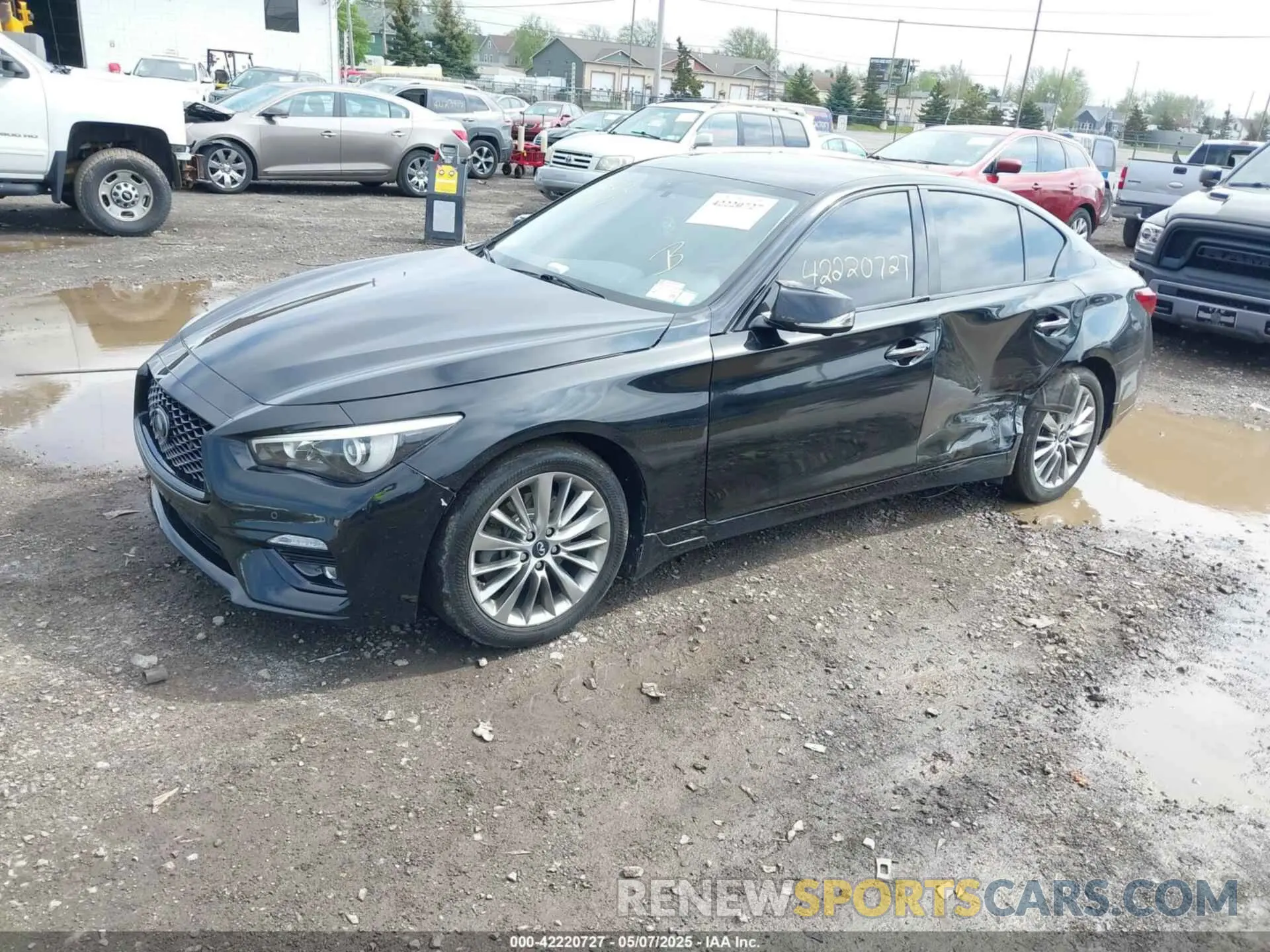 2 Photograph of a damaged car JN1EV7AR5KM552685 INFINITI Q50 2019