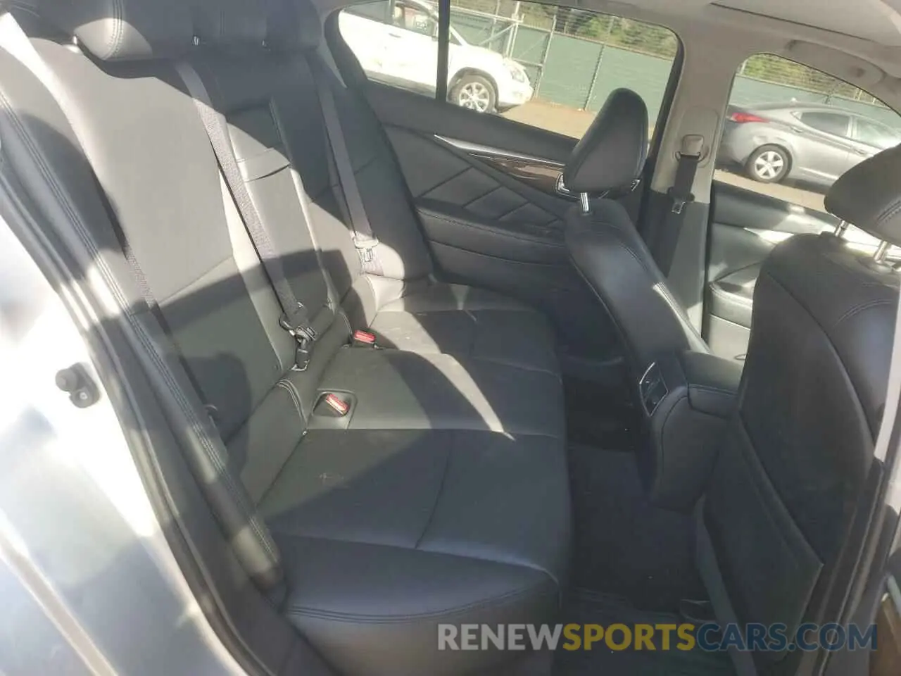 10 Photograph of a damaged car JN1EV7AR5KM556171 INFINITI Q50 2019