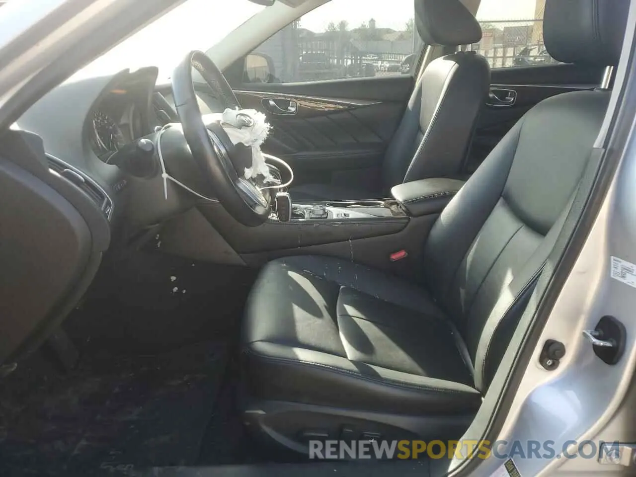 7 Photograph of a damaged car JN1EV7AR5KM556171 INFINITI Q50 2019