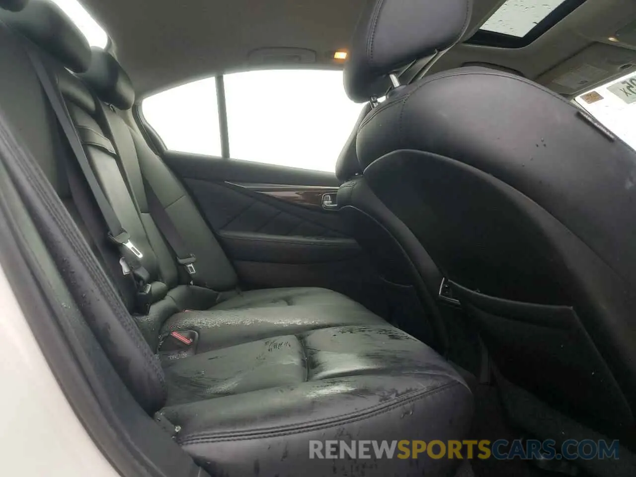 10 Photograph of a damaged car JN1EV7AR6KM552260 INFINITI Q50 2019