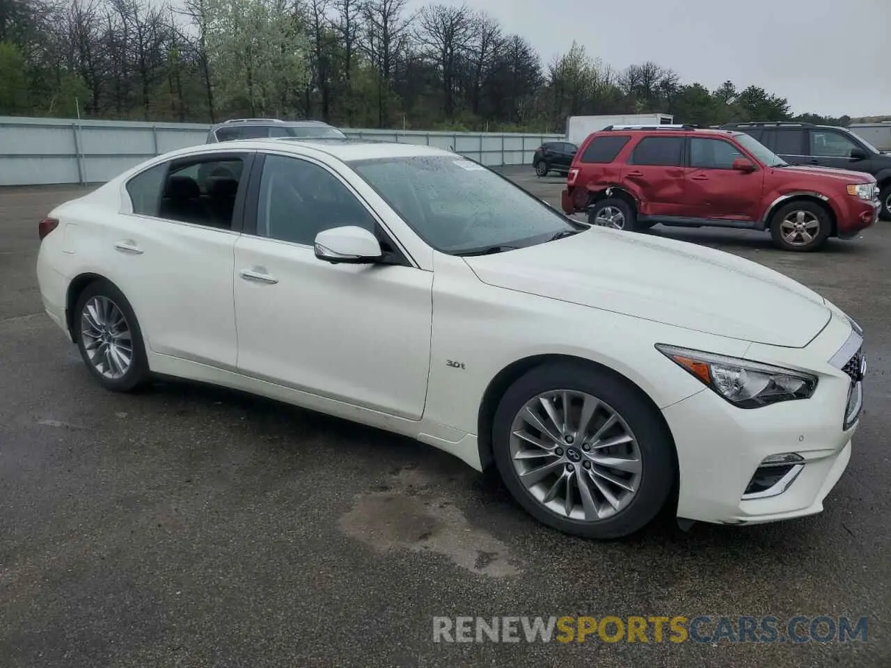 4 Photograph of a damaged car JN1EV7AR6KM552260 INFINITI Q50 2019