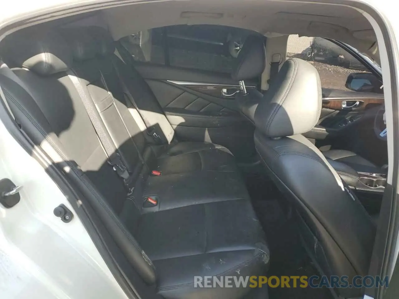 10 Photograph of a damaged car JN1EV7AR7KM550212 INFINITI Q50 2019
