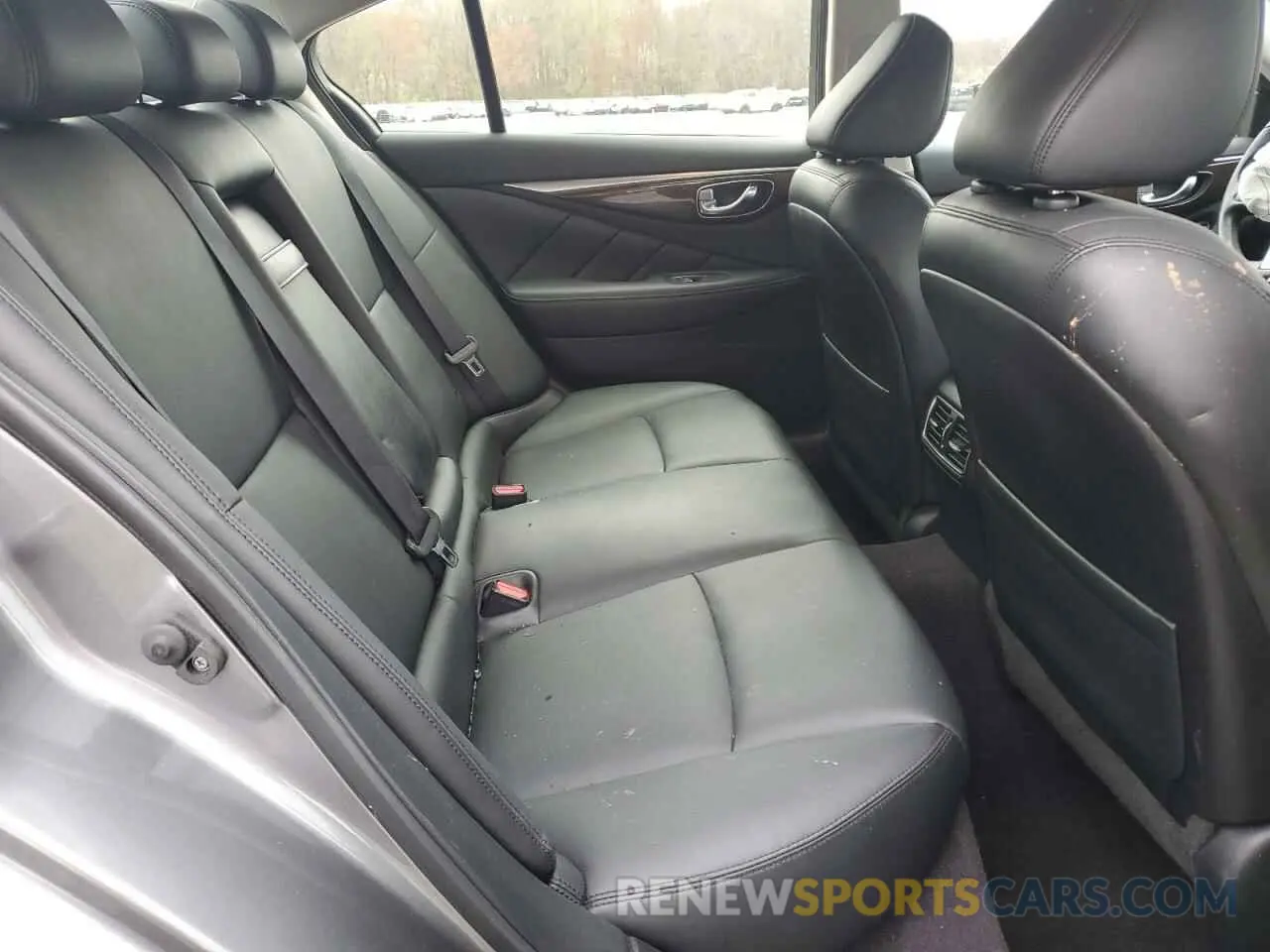 11 Photograph of a damaged car JN1EV7AR7KM550436 INFINITI Q50 2019