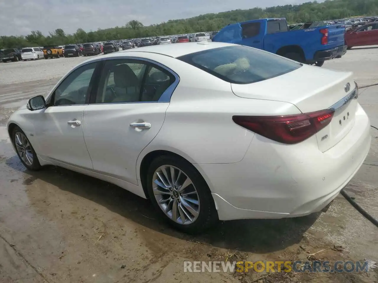 2 Photograph of a damaged car JN1EV7AR7KM552316 INFINITI Q50 2019