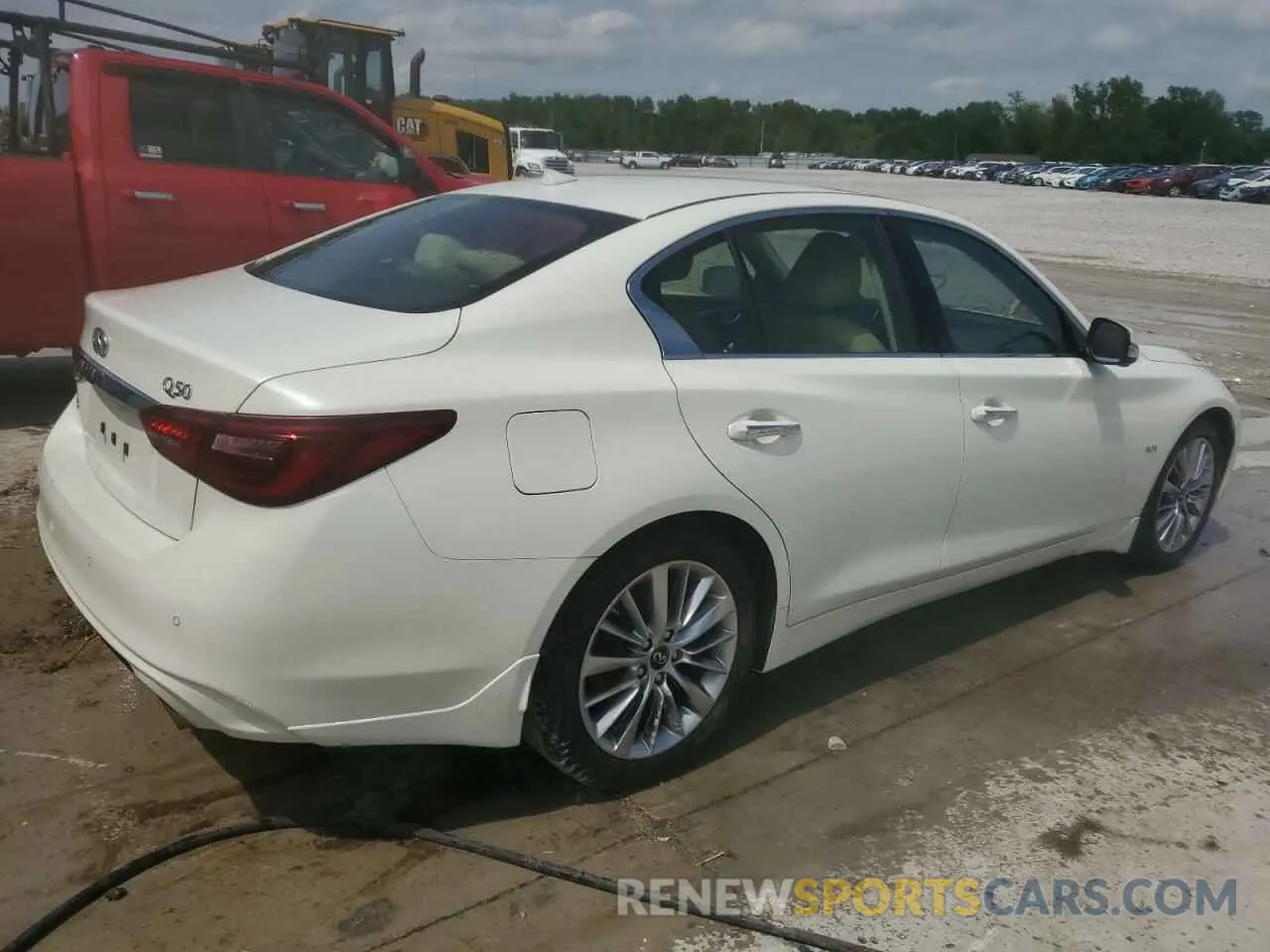 3 Photograph of a damaged car JN1EV7AR7KM552316 INFINITI Q50 2019