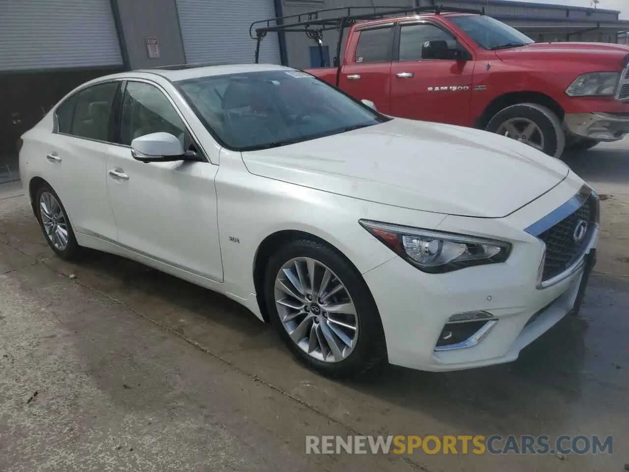 4 Photograph of a damaged car JN1EV7AR7KM552316 INFINITI Q50 2019