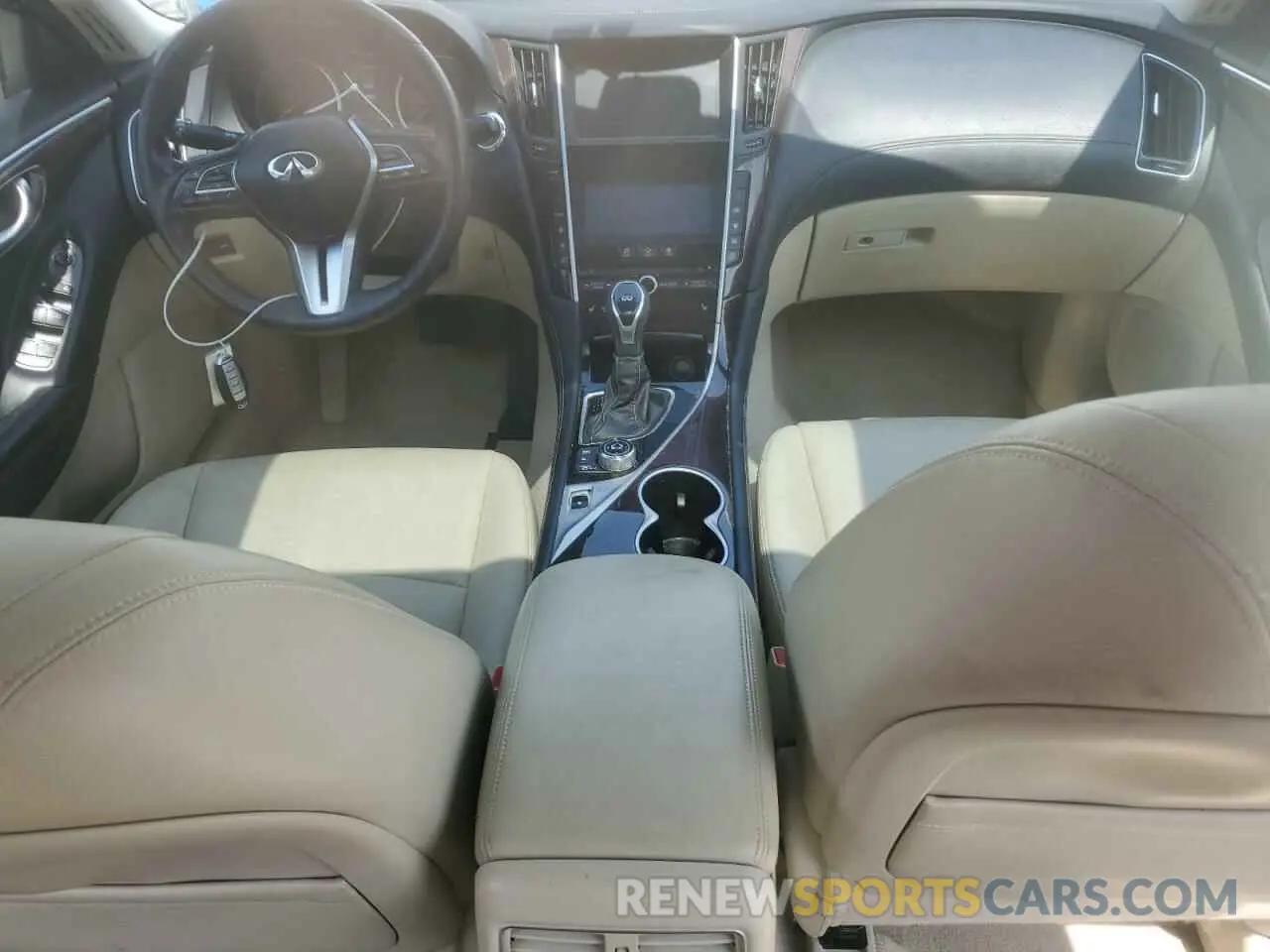 8 Photograph of a damaged car JN1EV7AR7KM552316 INFINITI Q50 2019
