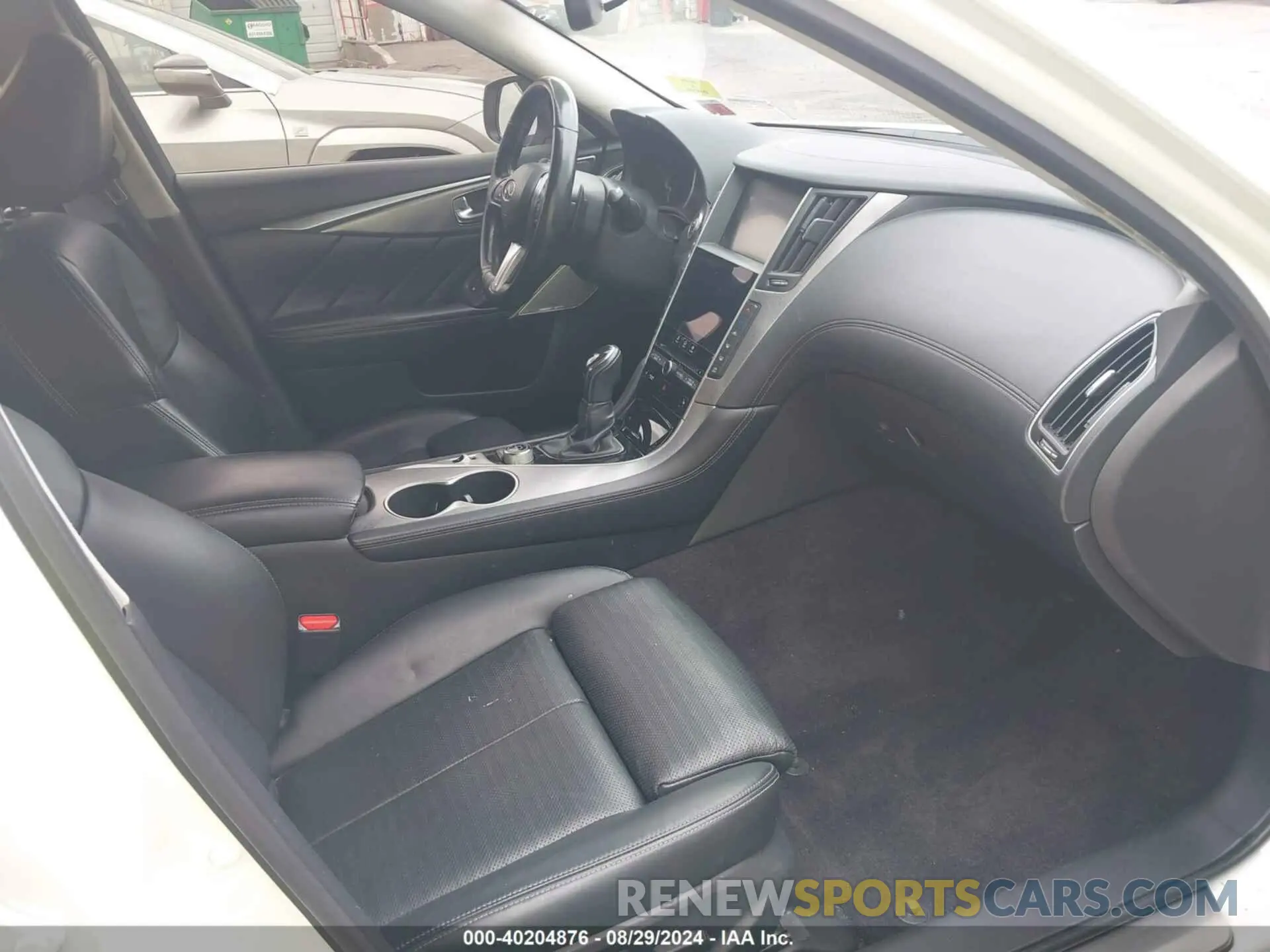5 Photograph of a damaged car JN1EV7AR7KM590502 INFINITI Q50 2019
