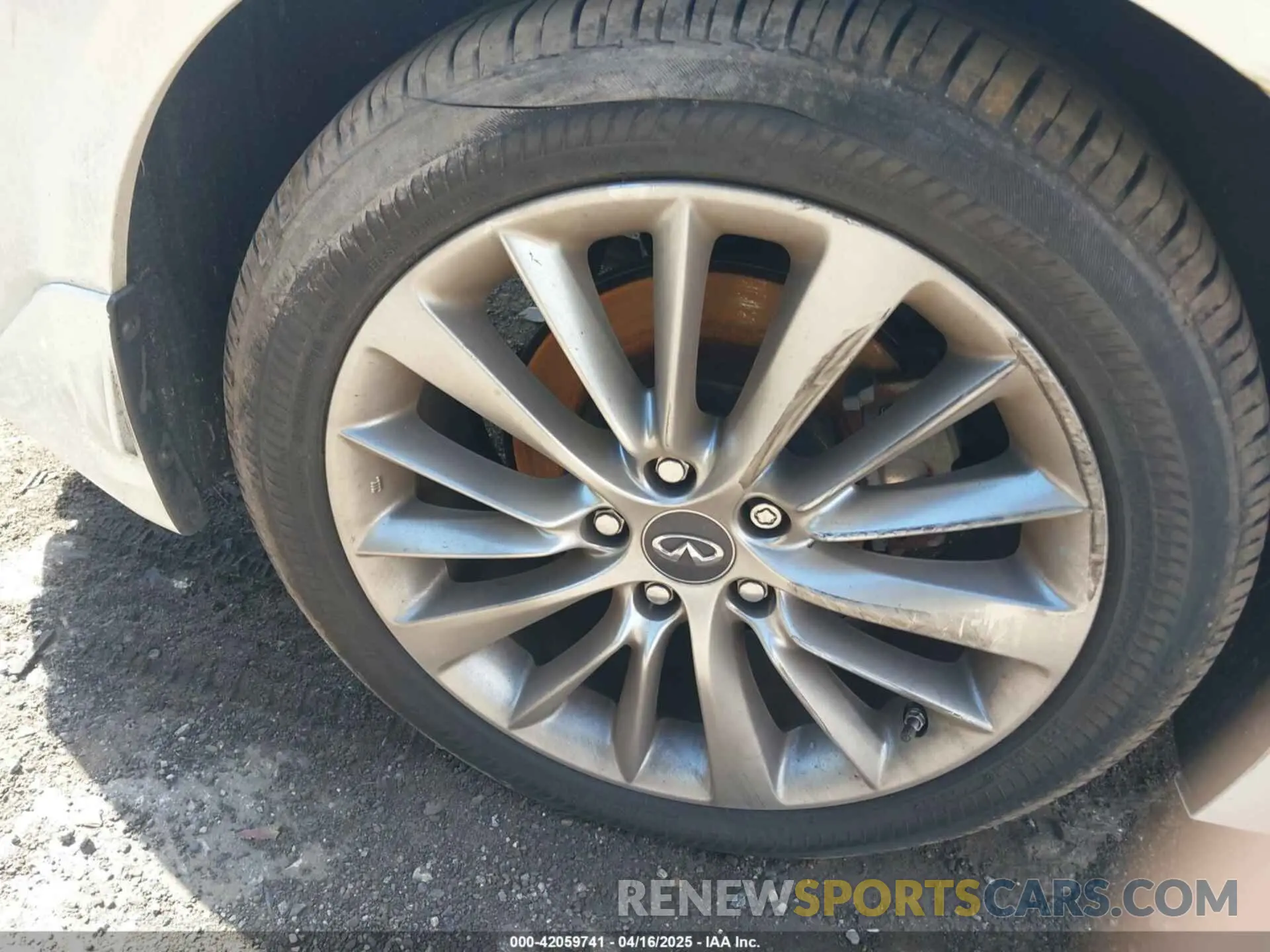 11 Photograph of a damaged car JN1EV7AR8KM554690 INFINITI Q50 2019