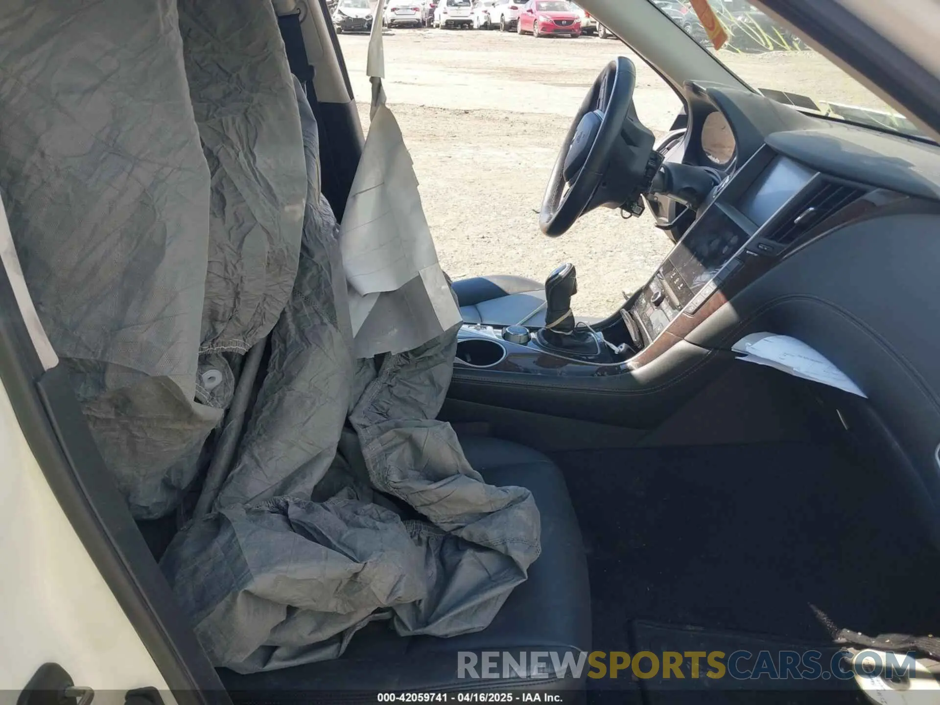 5 Photograph of a damaged car JN1EV7AR8KM554690 INFINITI Q50 2019