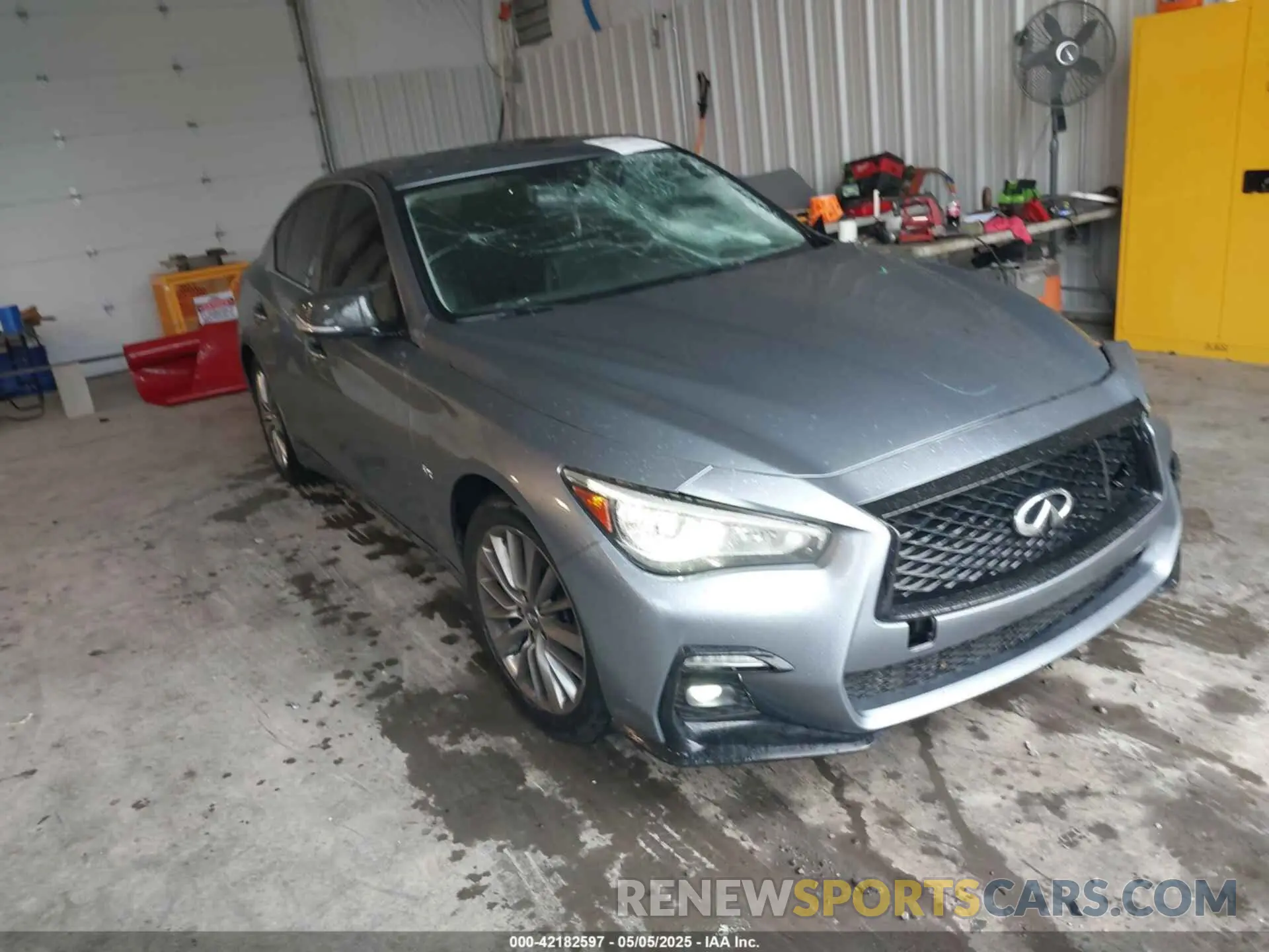 1 Photograph of a damaged car JN1EV7AR8KM555175 INFINITI Q50 2019