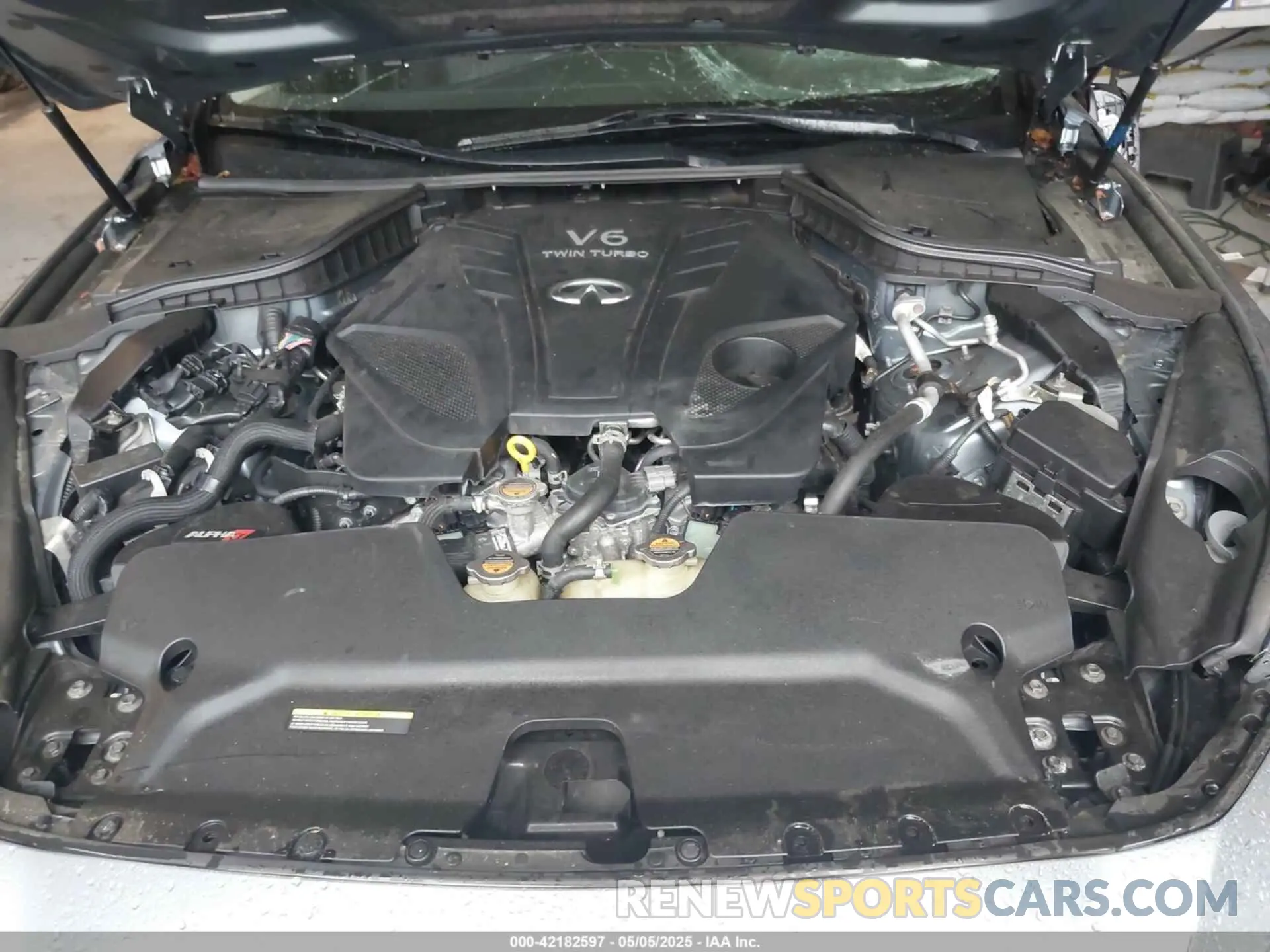 10 Photograph of a damaged car JN1EV7AR8KM555175 INFINITI Q50 2019