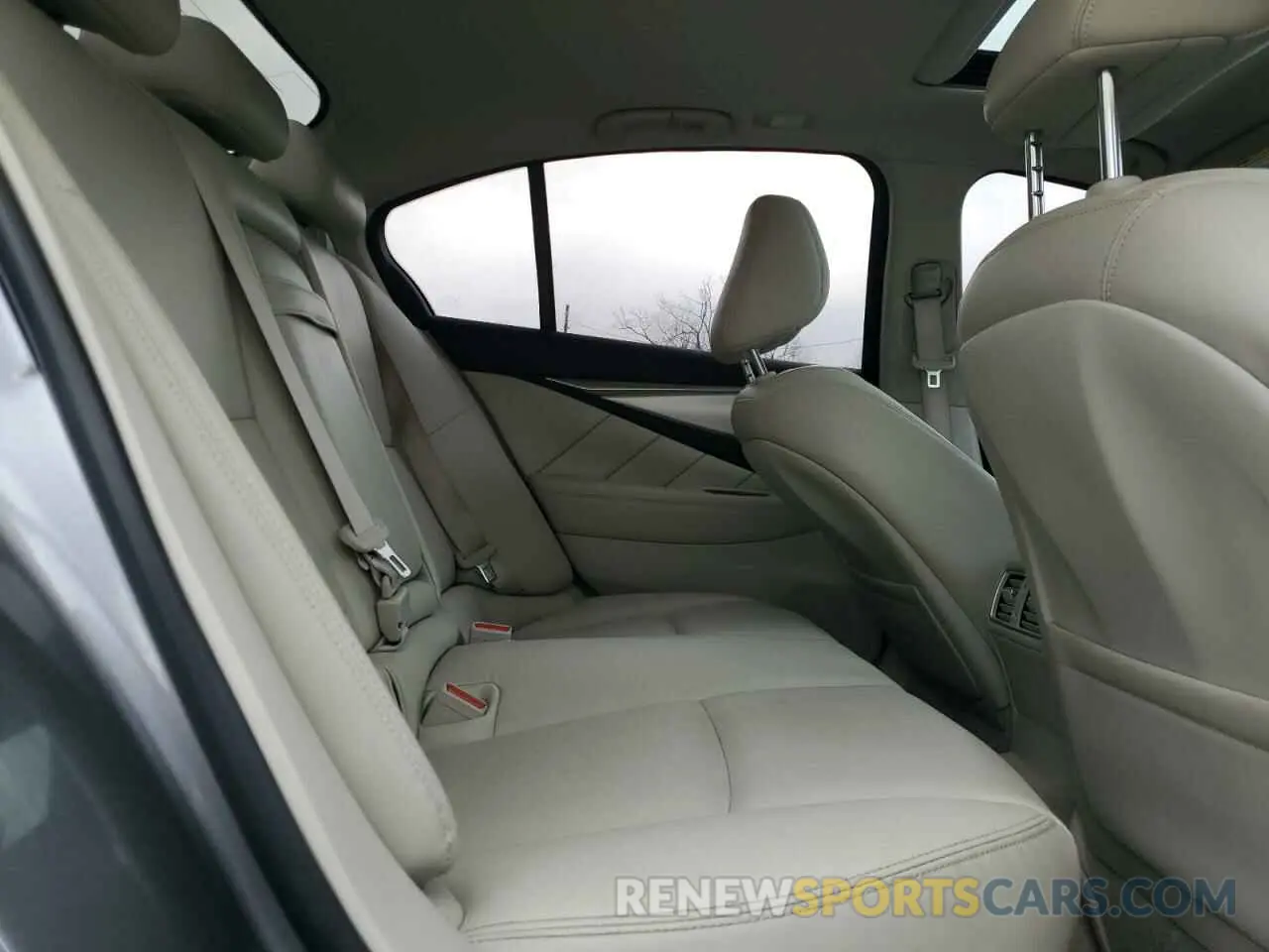 11 Photograph of a damaged car JN1EV7AR8KM594199 INFINITI Q50 2019