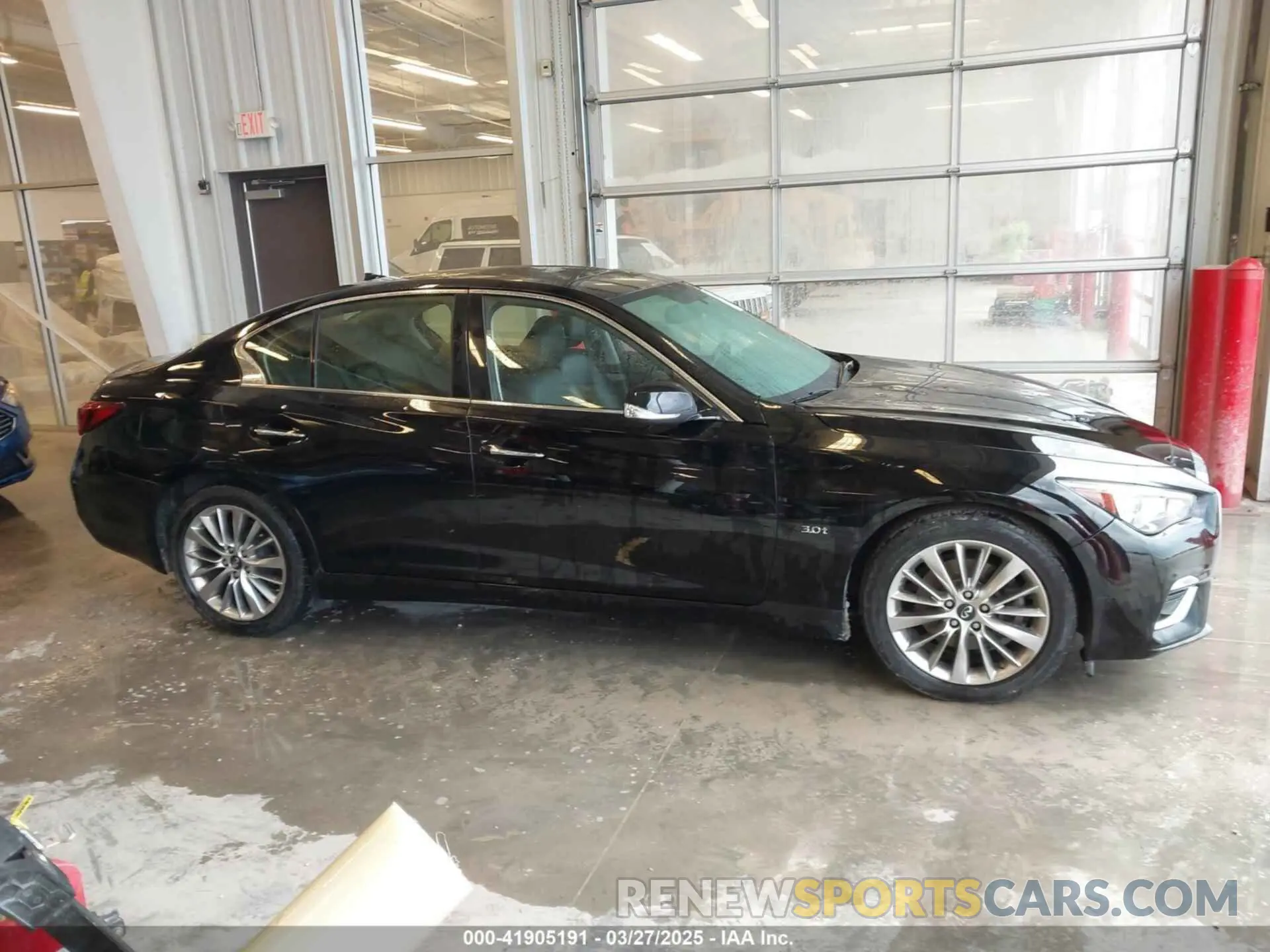 13 Photograph of a damaged car JN1EV7AR9KM559543 INFINITI Q50 2019