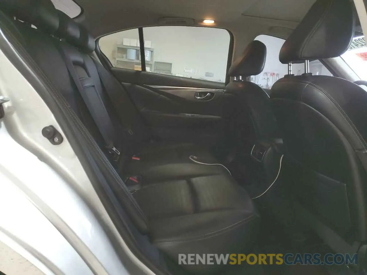 10 Photograph of a damaged car JN1EV7AR9KM591652 INFINITI Q50 2019