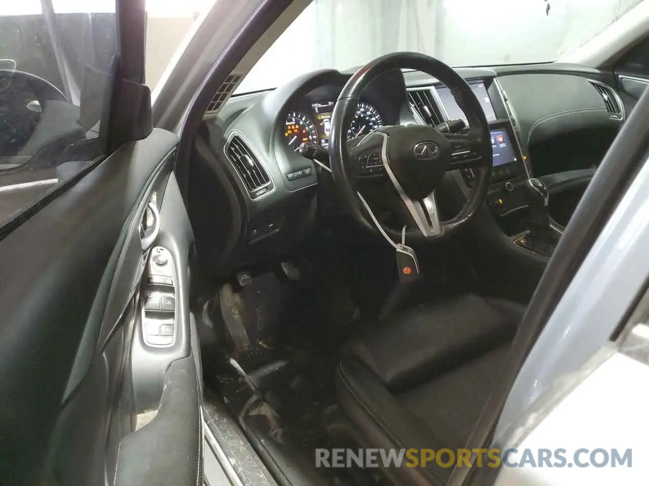 8 Photograph of a damaged car JN1EV7AR9KM591652 INFINITI Q50 2019