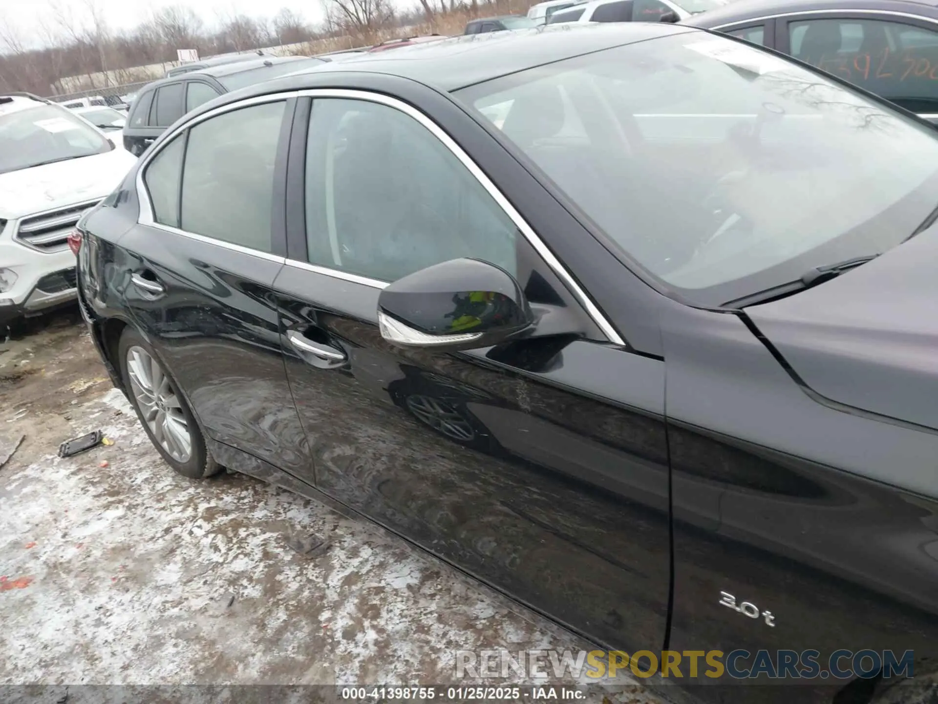 13 Photograph of a damaged car JN1EV7AR9KM593207 INFINITI Q50 2019