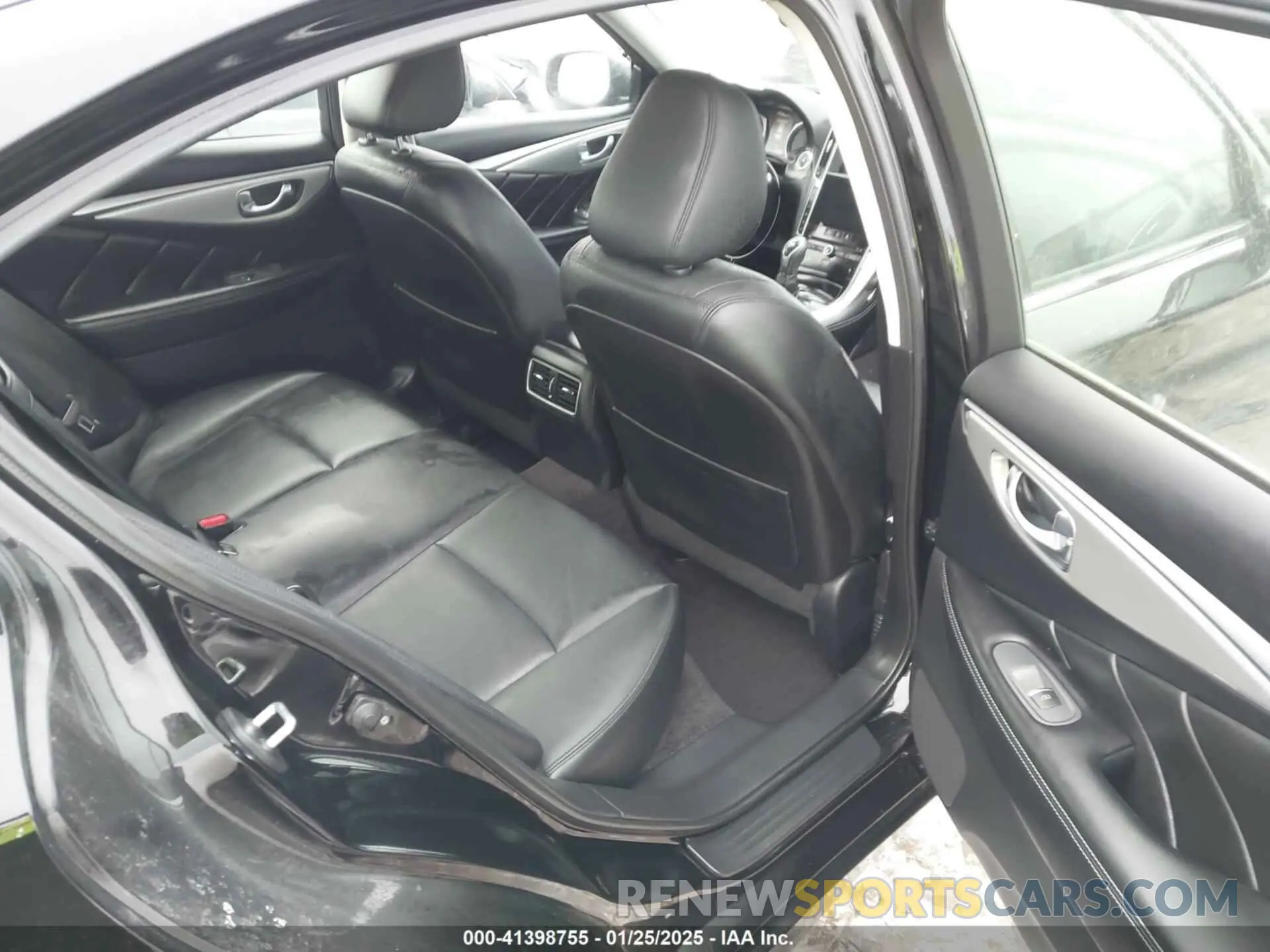8 Photograph of a damaged car JN1EV7AR9KM593207 INFINITI Q50 2019