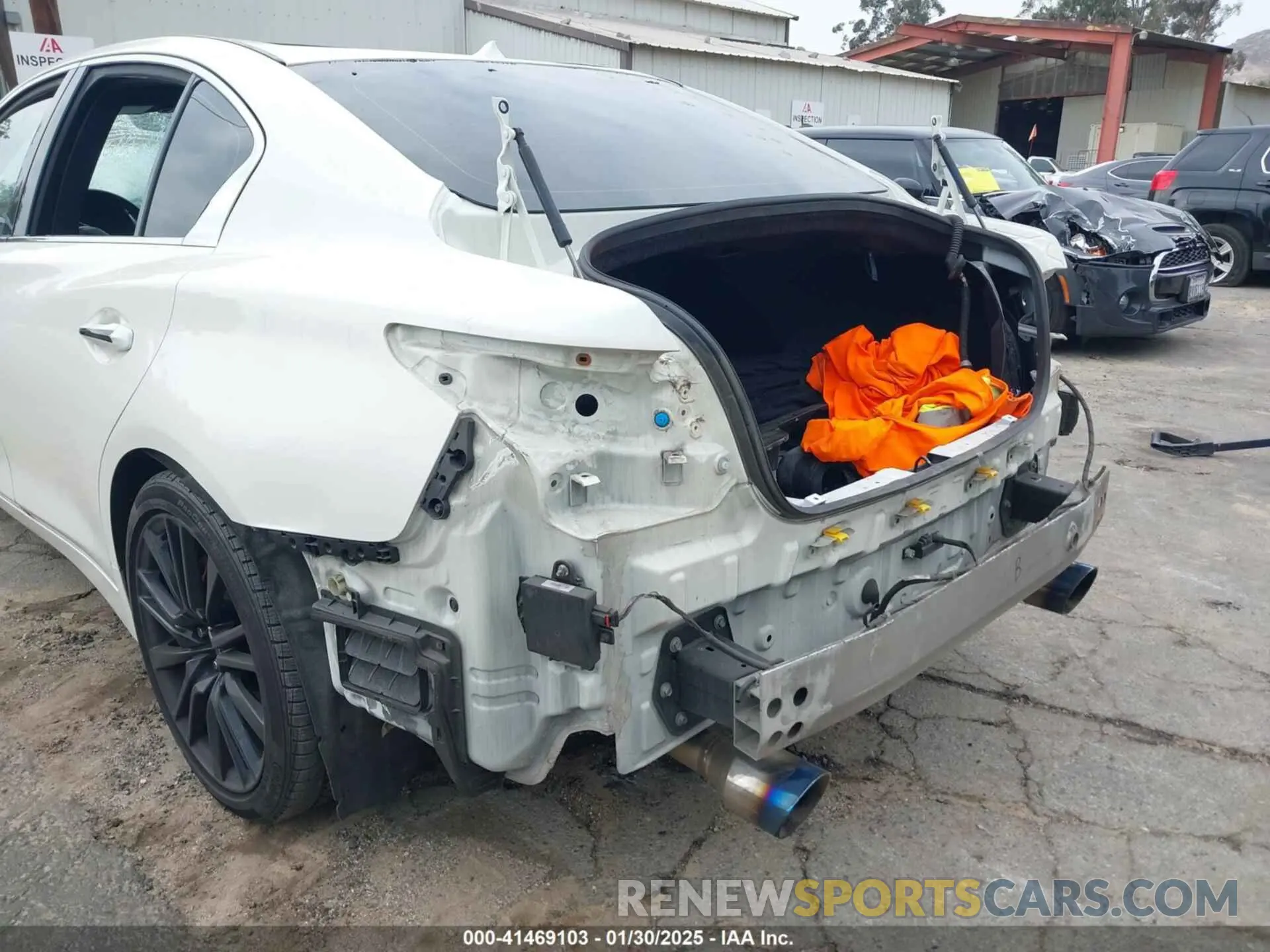 18 Photograph of a damaged car JN1FV7AP3KM760521 INFINITI Q50 2019