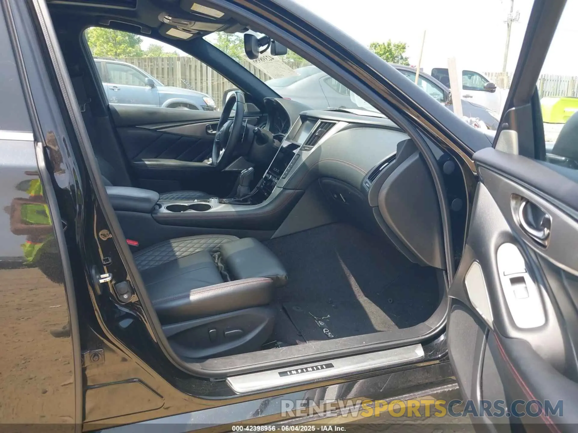 5 Photograph of a damaged car JN1FV7AR3KM800579 INFINITI Q50 2019