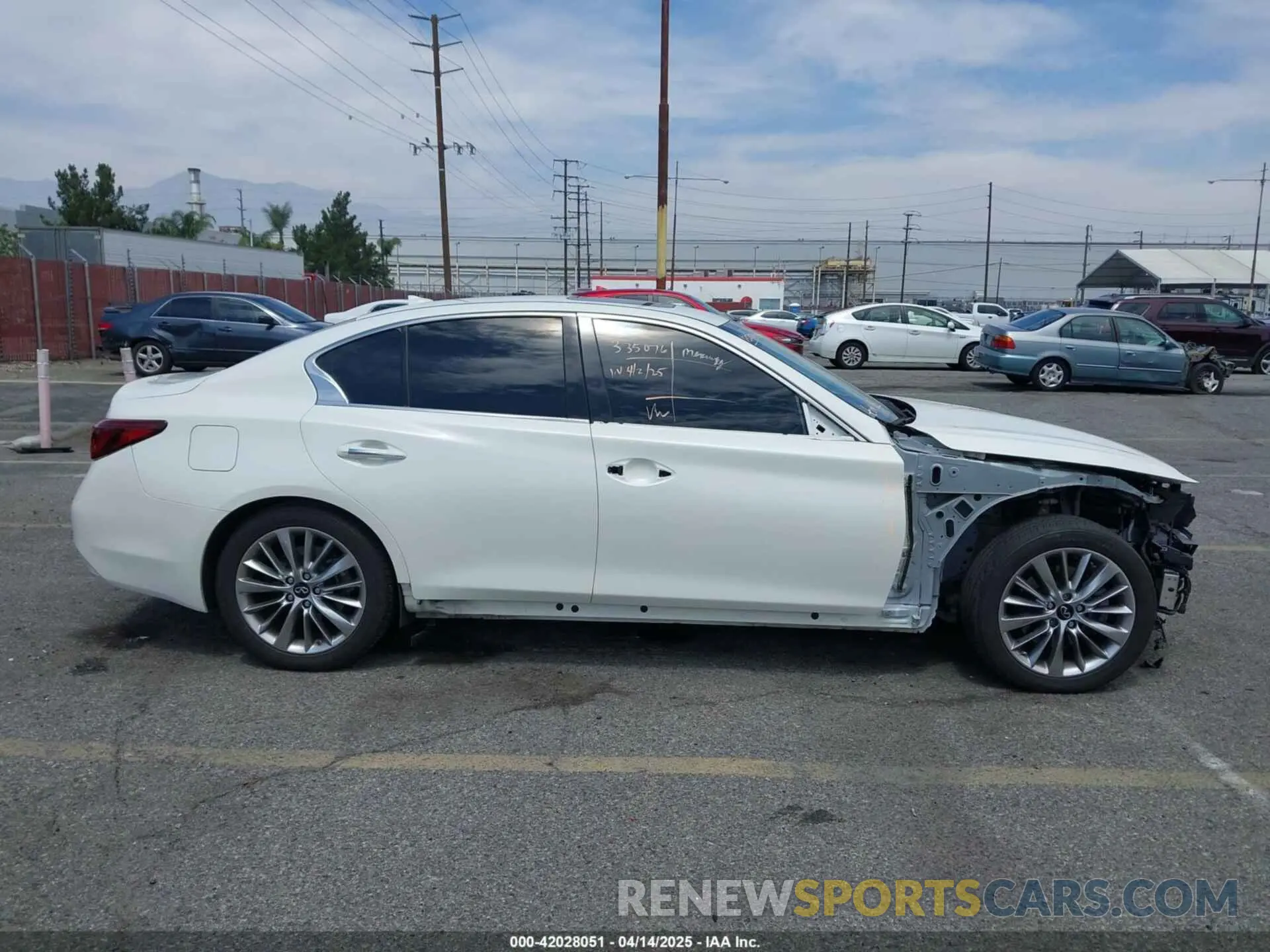14 Photograph of a damaged car JN1EV7AP0LM203773 INFINITI Q50 2020