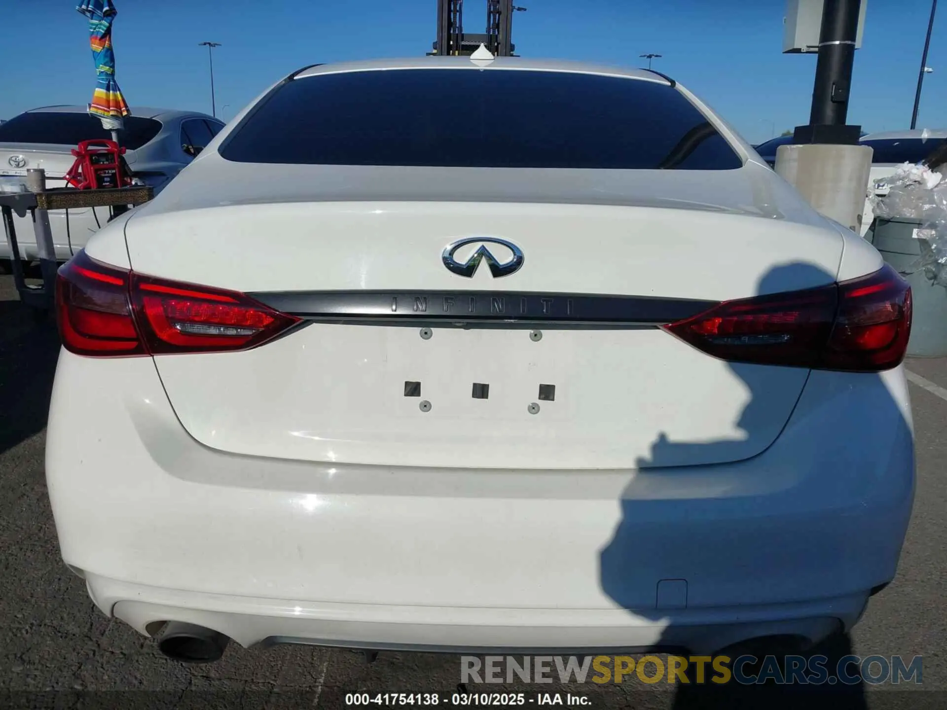 17 Photograph of a damaged car JN1EV7AP0LM207094 INFINITI Q50 2020