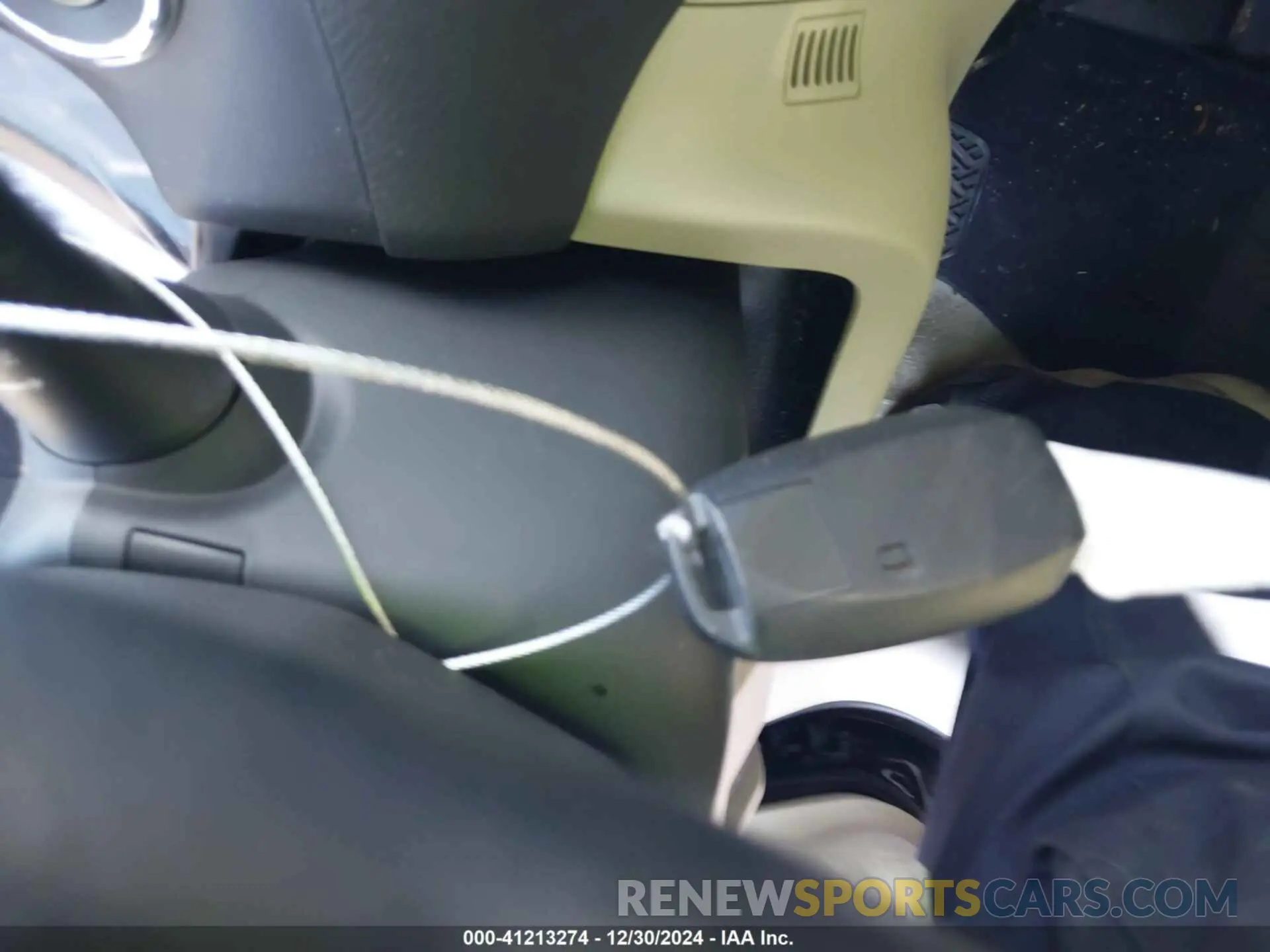 11 Photograph of a damaged car JN1EV7AP0LM208505 INFINITI Q50 2020