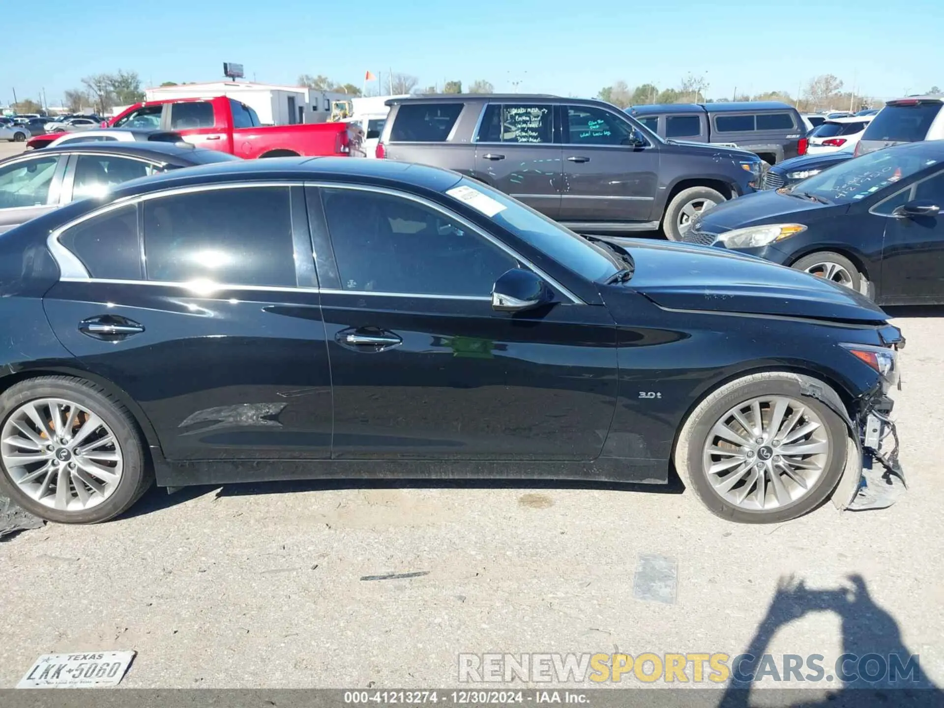 13 Photograph of a damaged car JN1EV7AP0LM208505 INFINITI Q50 2020