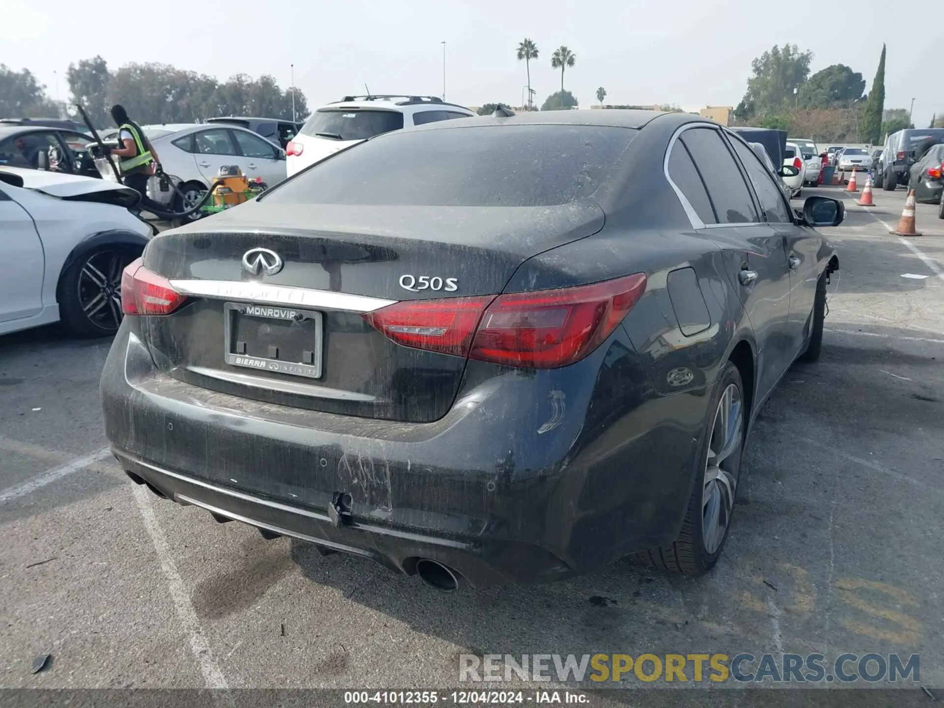 4 Photograph of a damaged car JN1EV7AP1LM200977 INFINITI Q50 2020